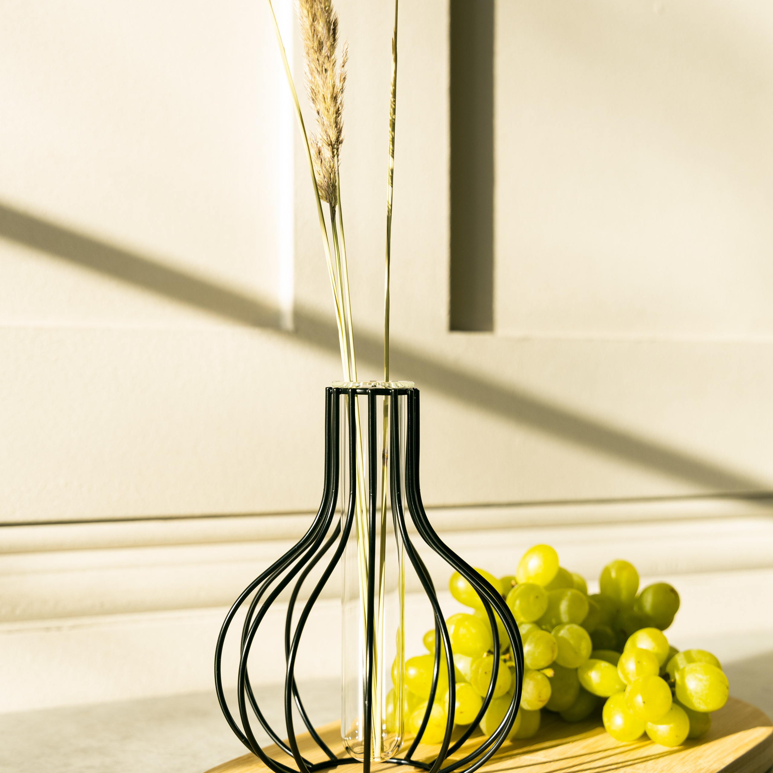 Креативная съемка товаров для дома для акцента на инновационные решения.