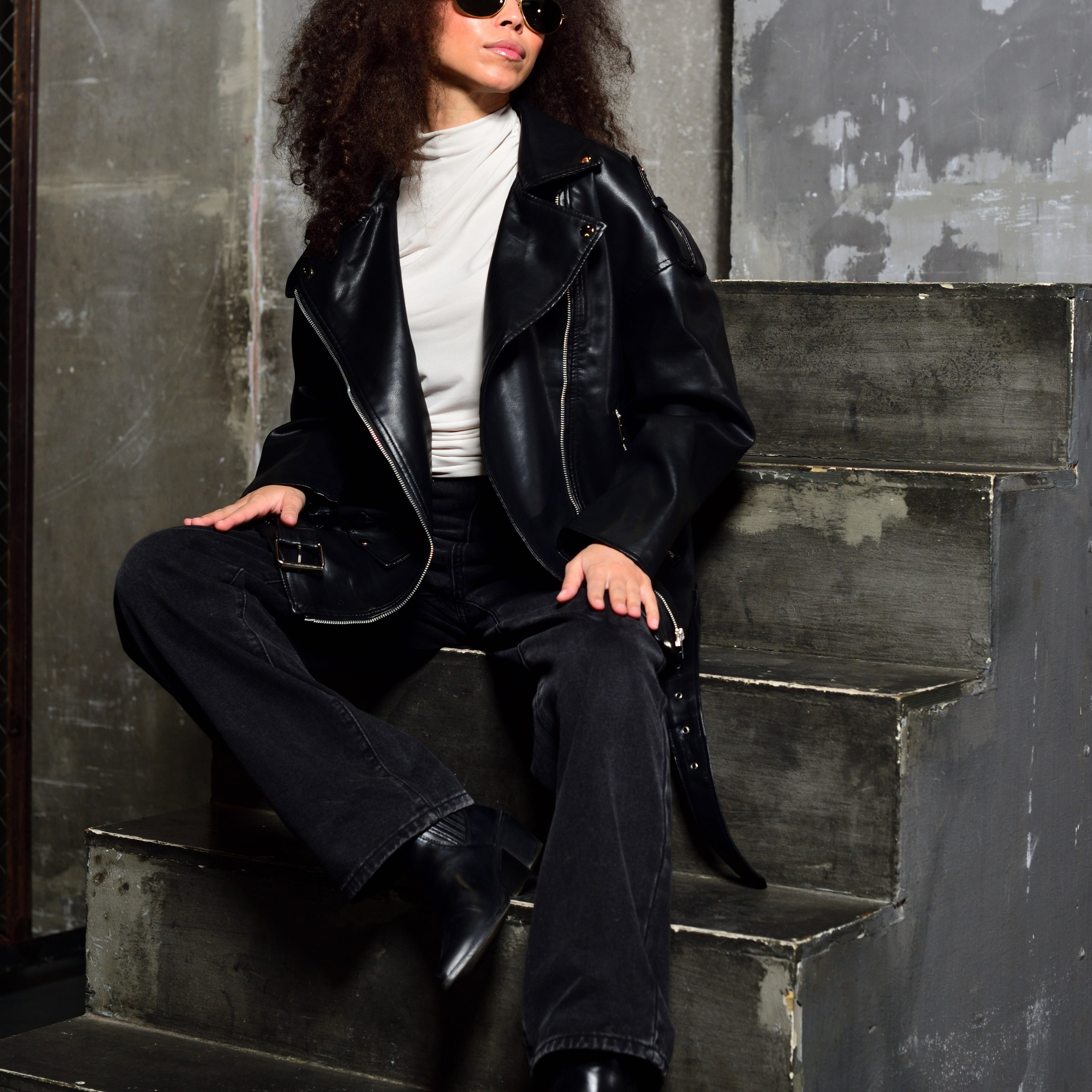 Женская одежда-предметная съемка для маркетплейсов old | Sale Easy