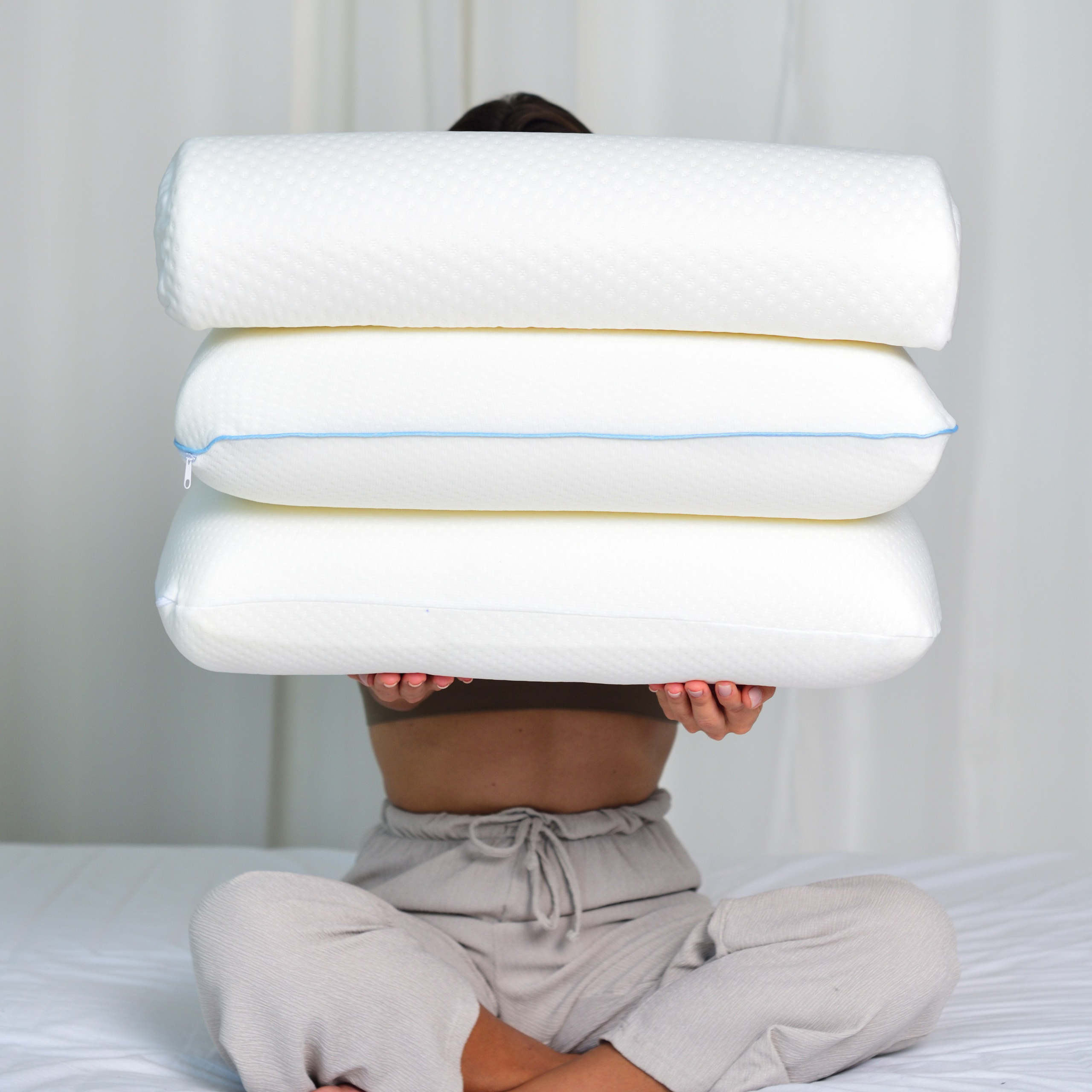 Профессиональная съемка, подчеркивающая функциональность и красоту бытовых товаров.