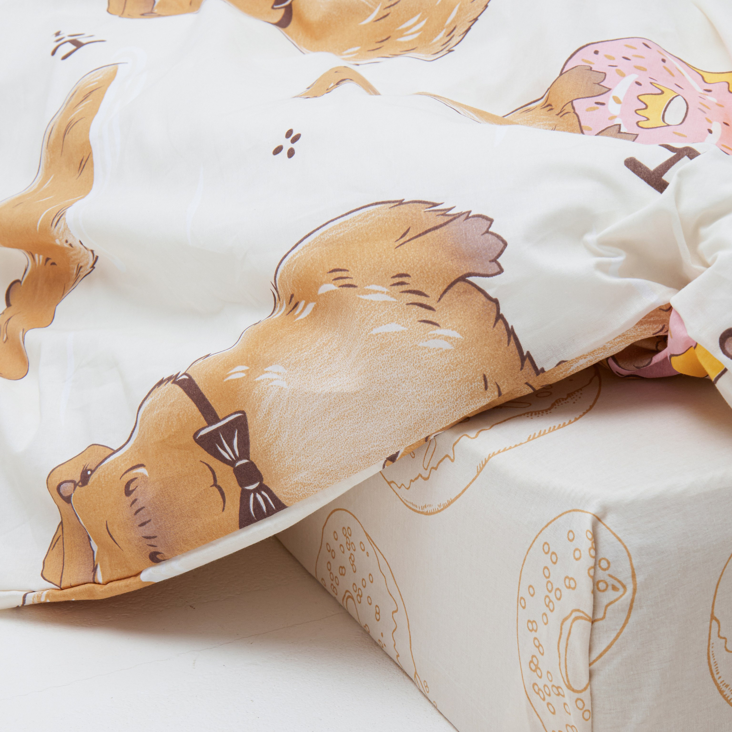 Эффектная съемка для создания привлекательного визуального образа постельных комплектов.