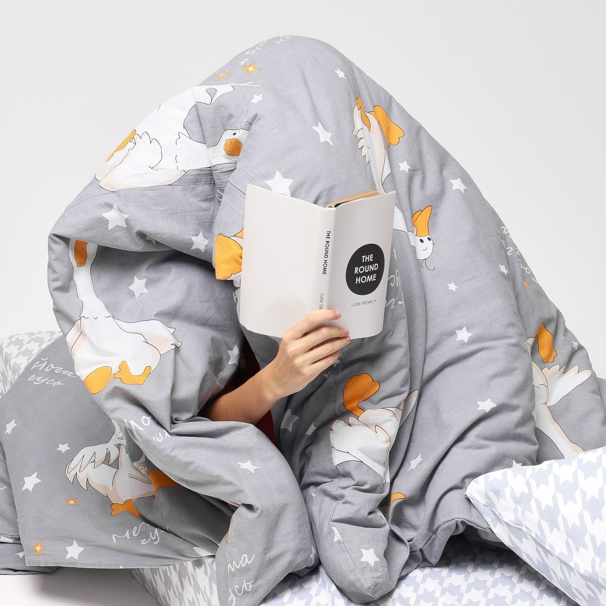 Креативная съемка, подчеркивающая качество натуральных материалов.