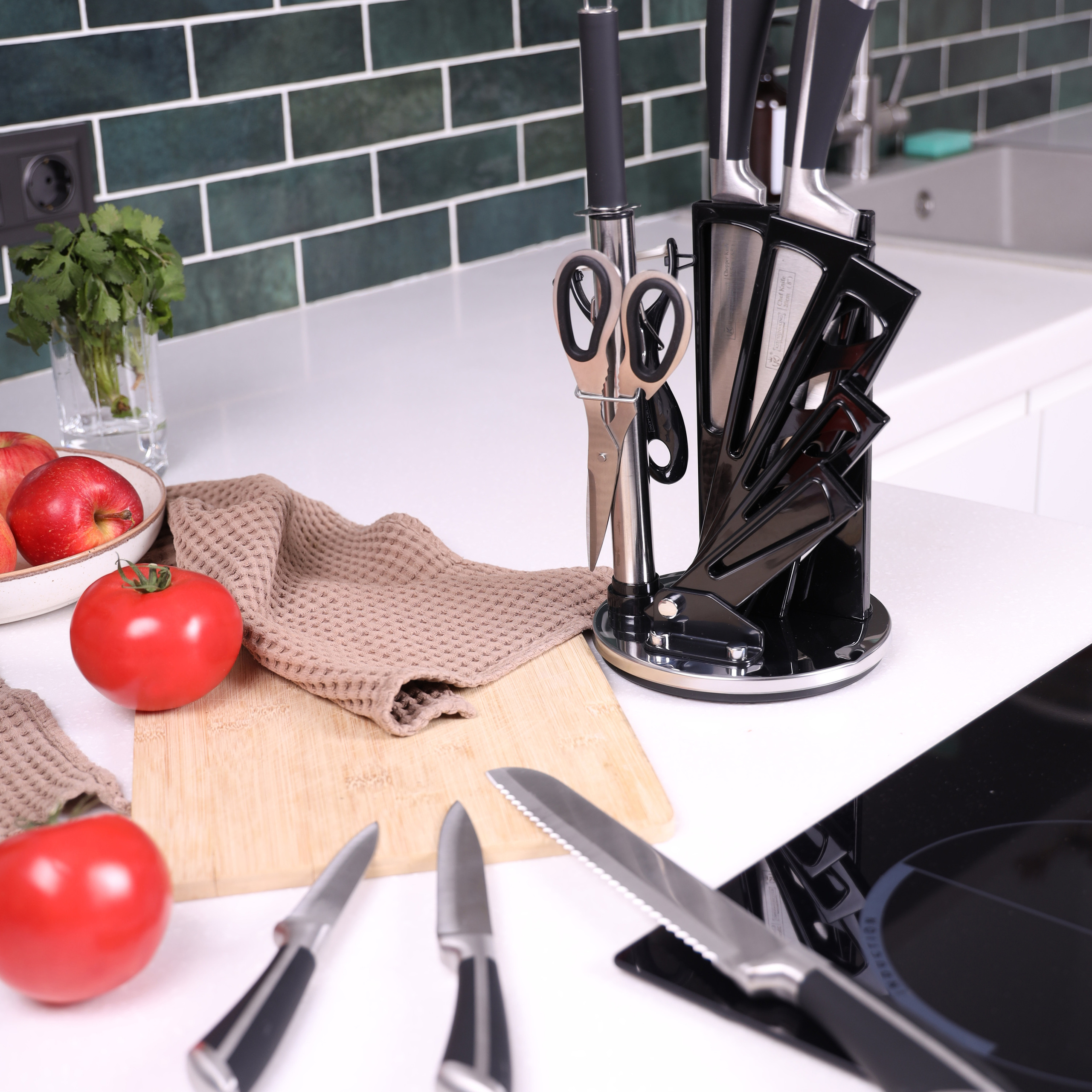 Предметное фото - современные и практичные решения для кухонного оборудования.