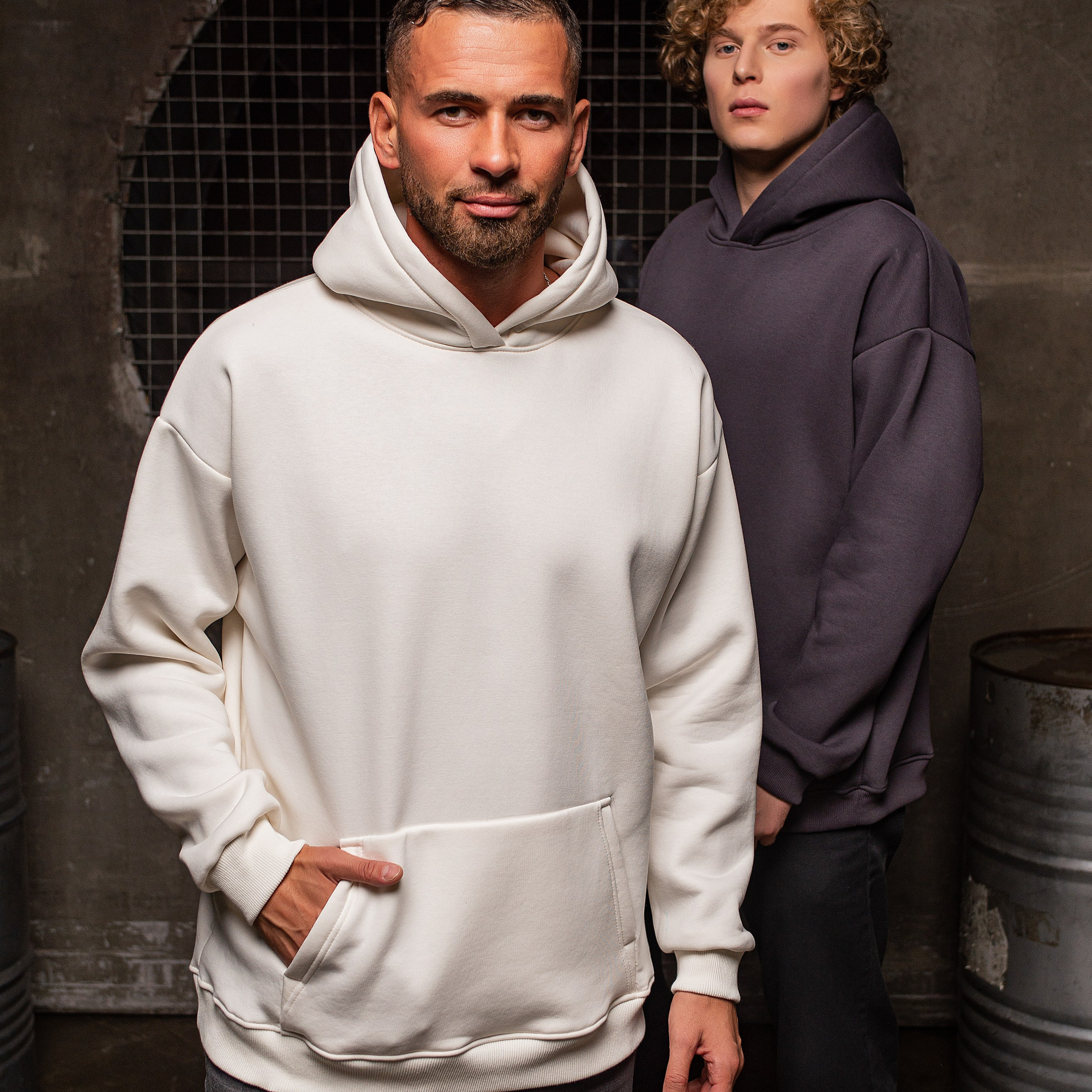 Предметное фото - практичные мужские наряды.