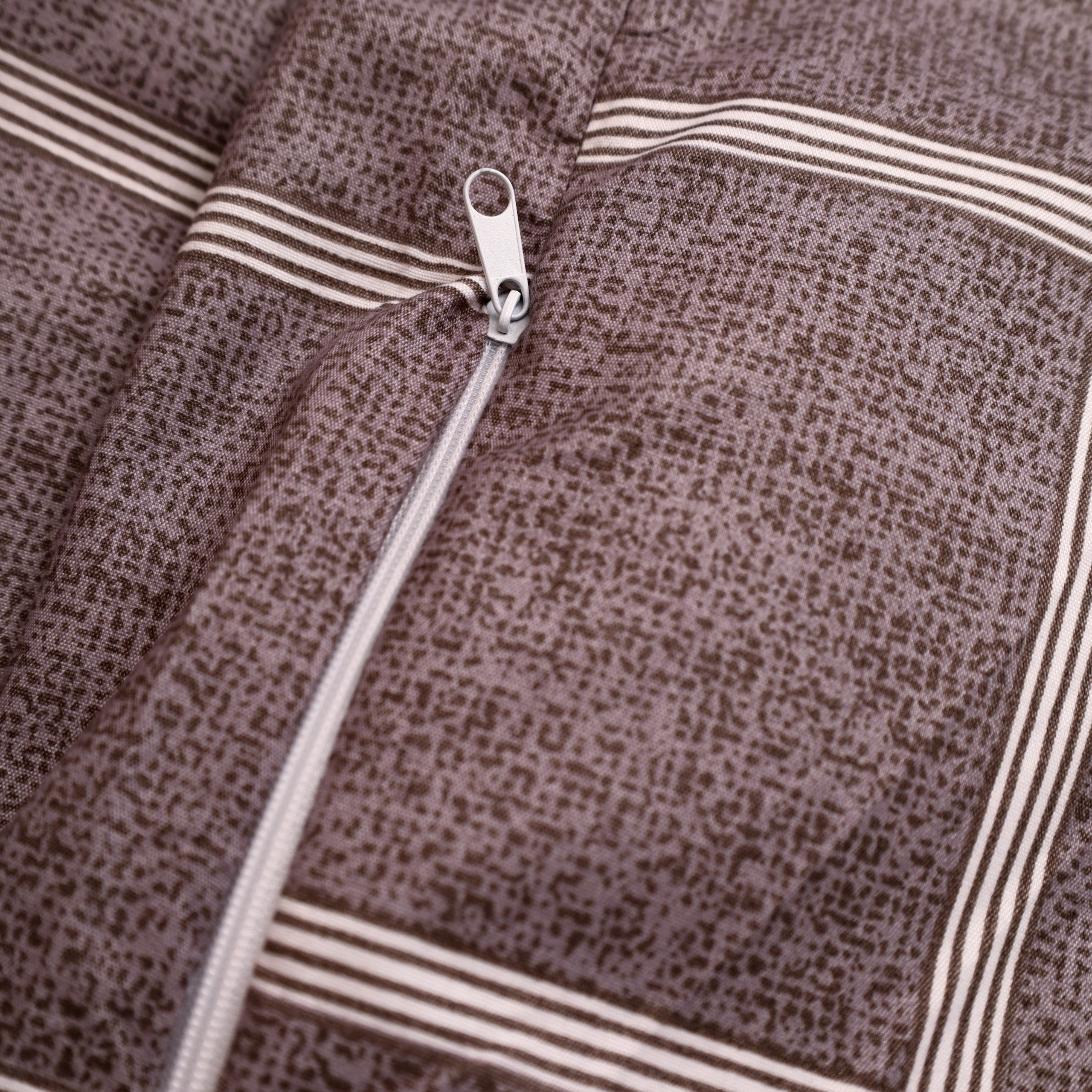 Профессиональная съемка для передачи легкости и воздушности тканей.