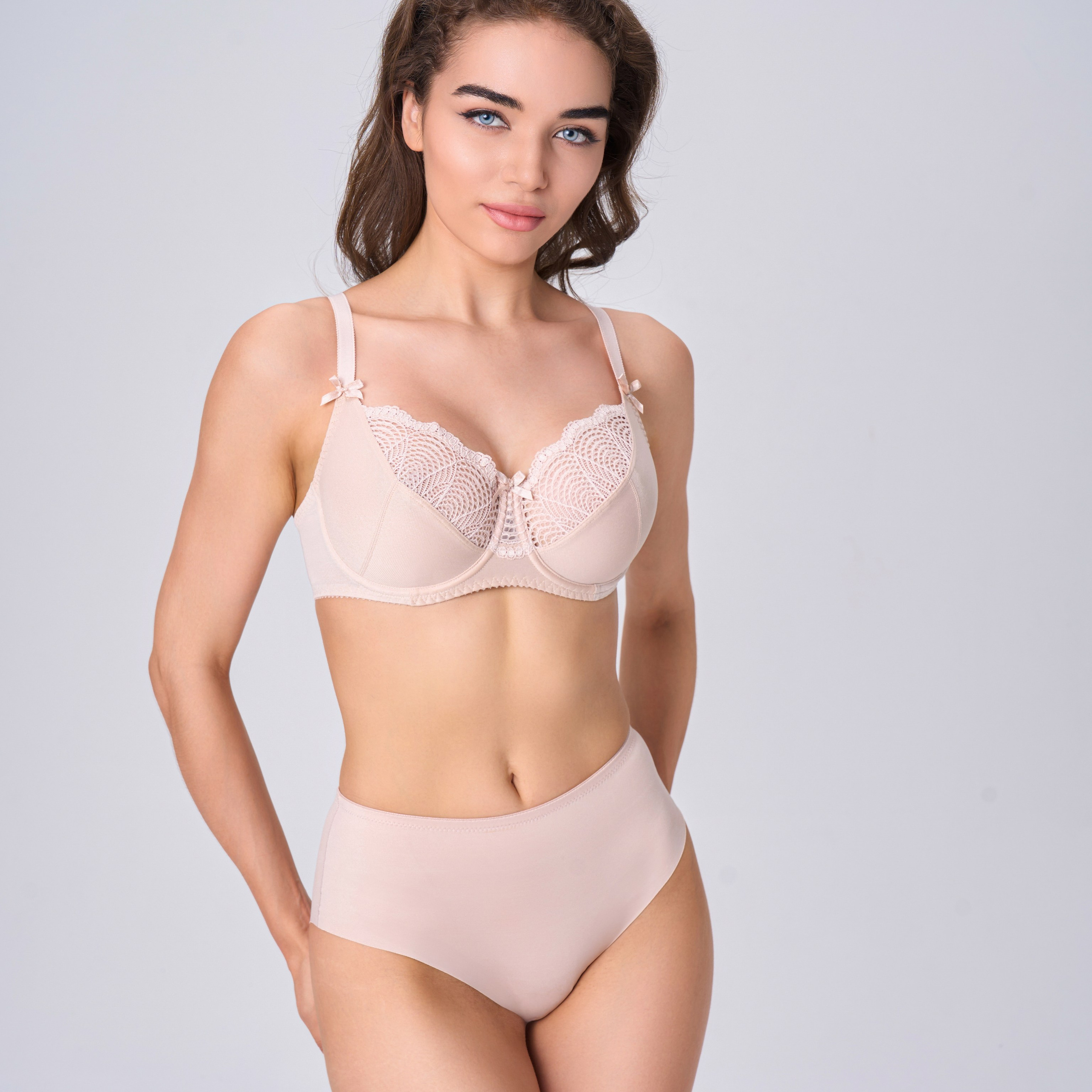 Профессиональная предметная съемка для создания атмосферного и романтического контента