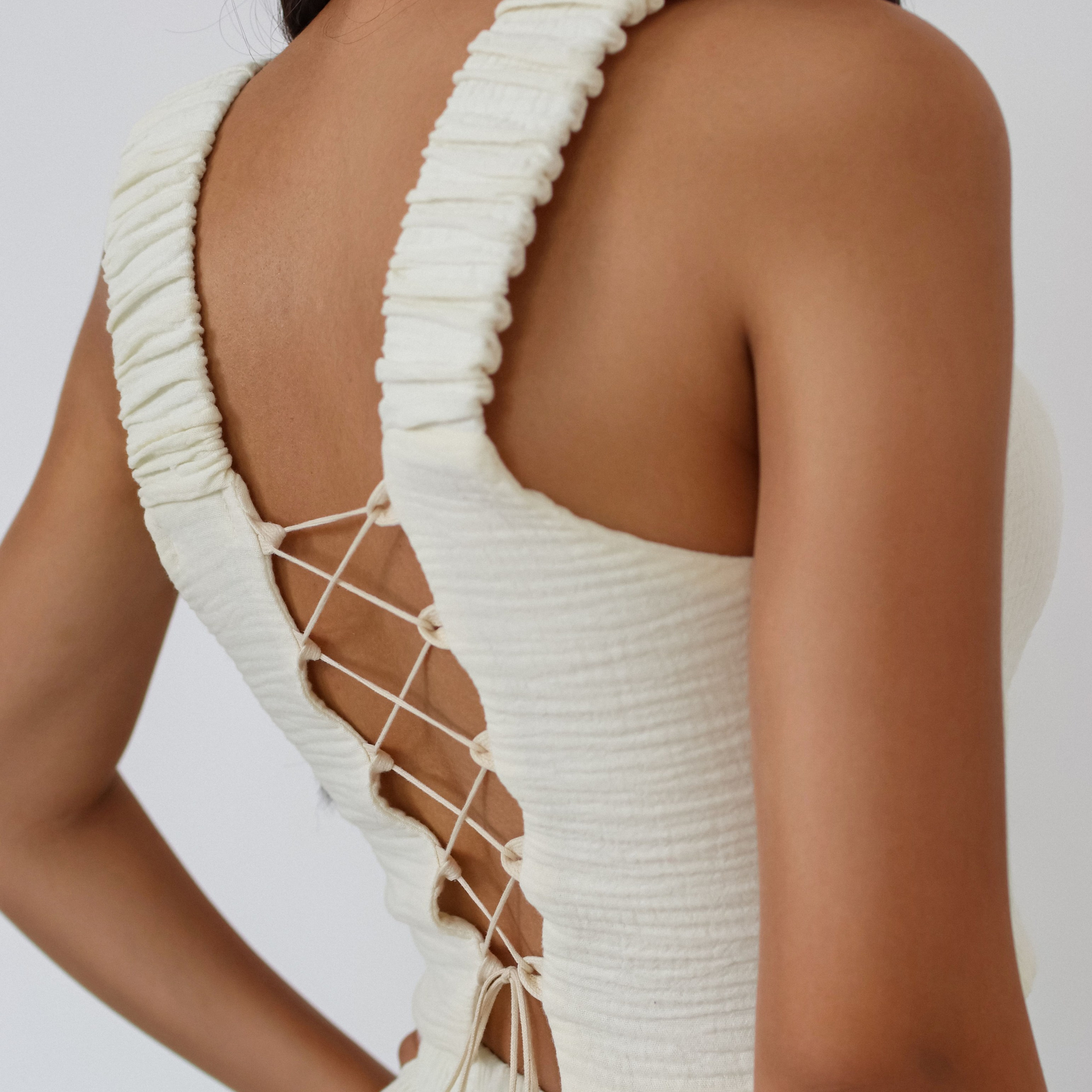 Женская одежда-предметная съемка для маркетплейсов old | Sale Easy