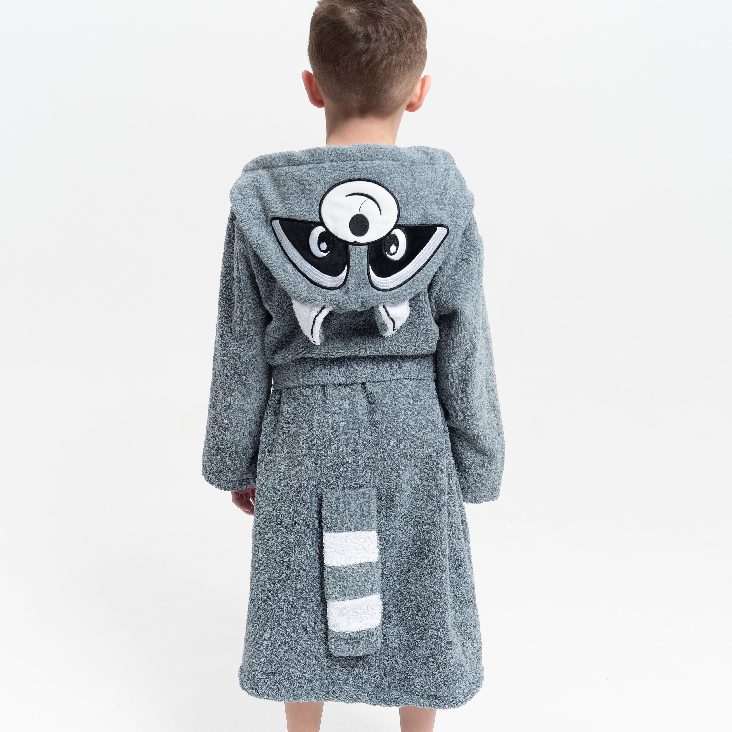 Предметная съемка детских товаров, акцентирующая на их роли в развитии воображения.