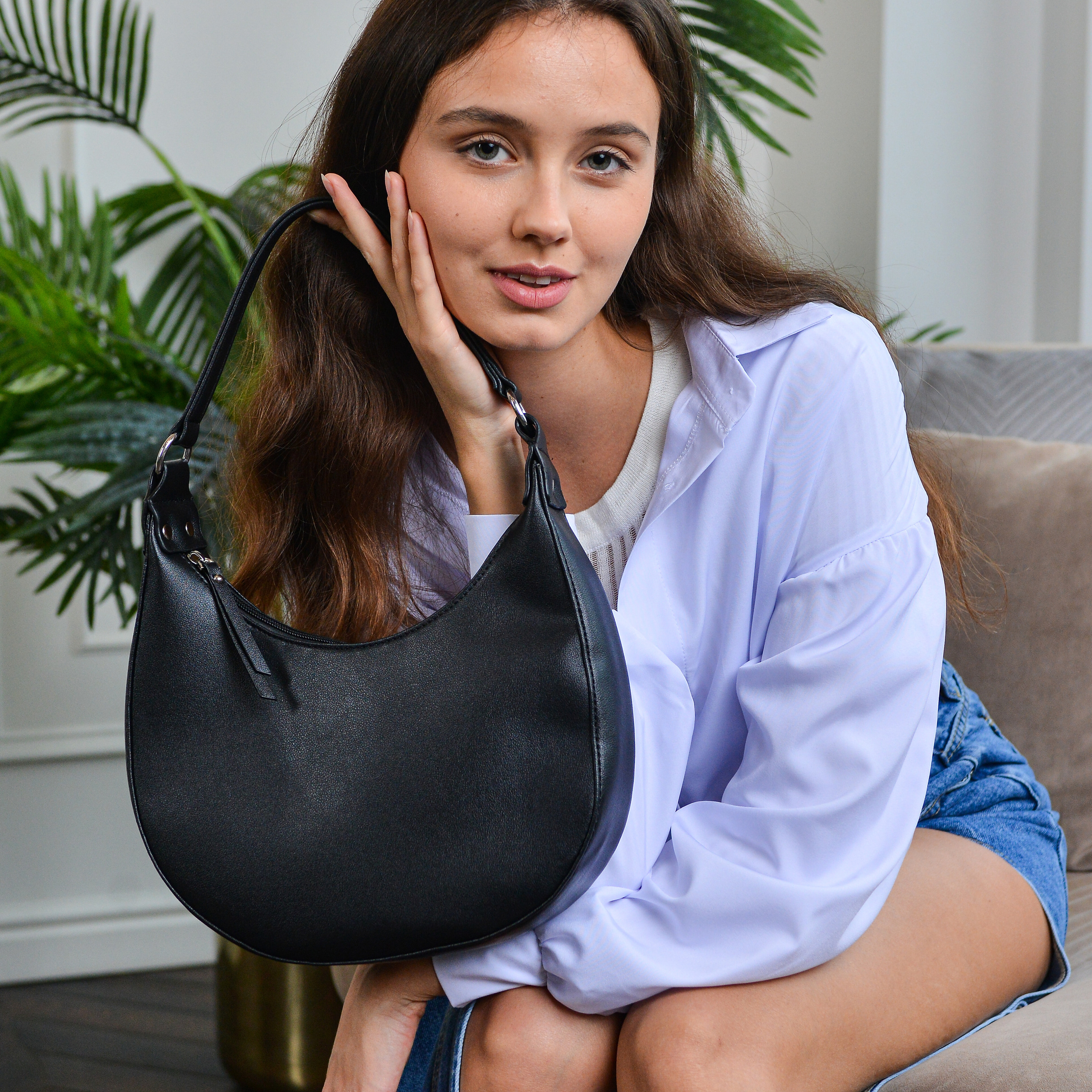 Предметное фото сумок - стильные и удобные решения для хранения ваших вещей в порядке.