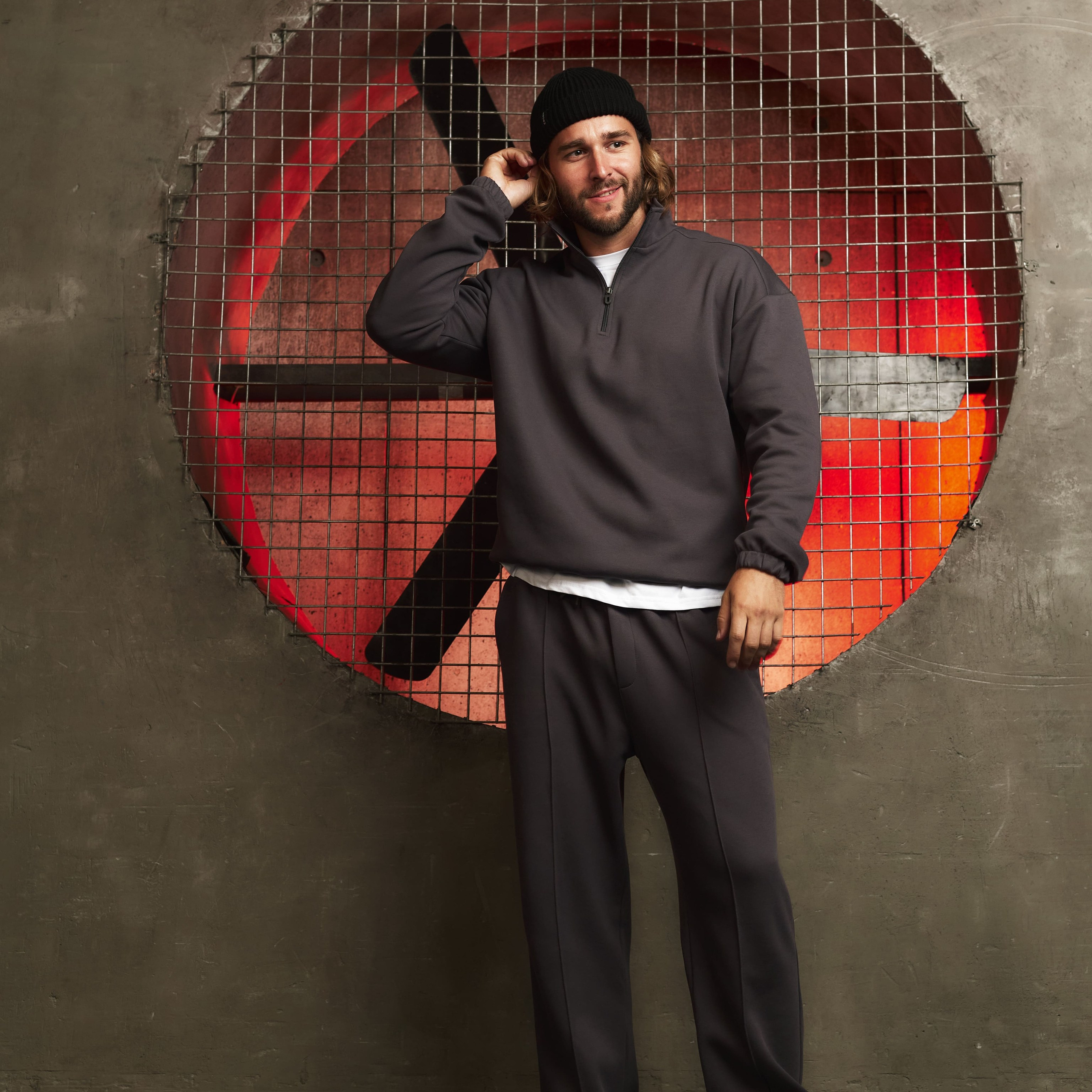 Предметная съёмка мужской одежды для маркетплейсов old | Sale Easy