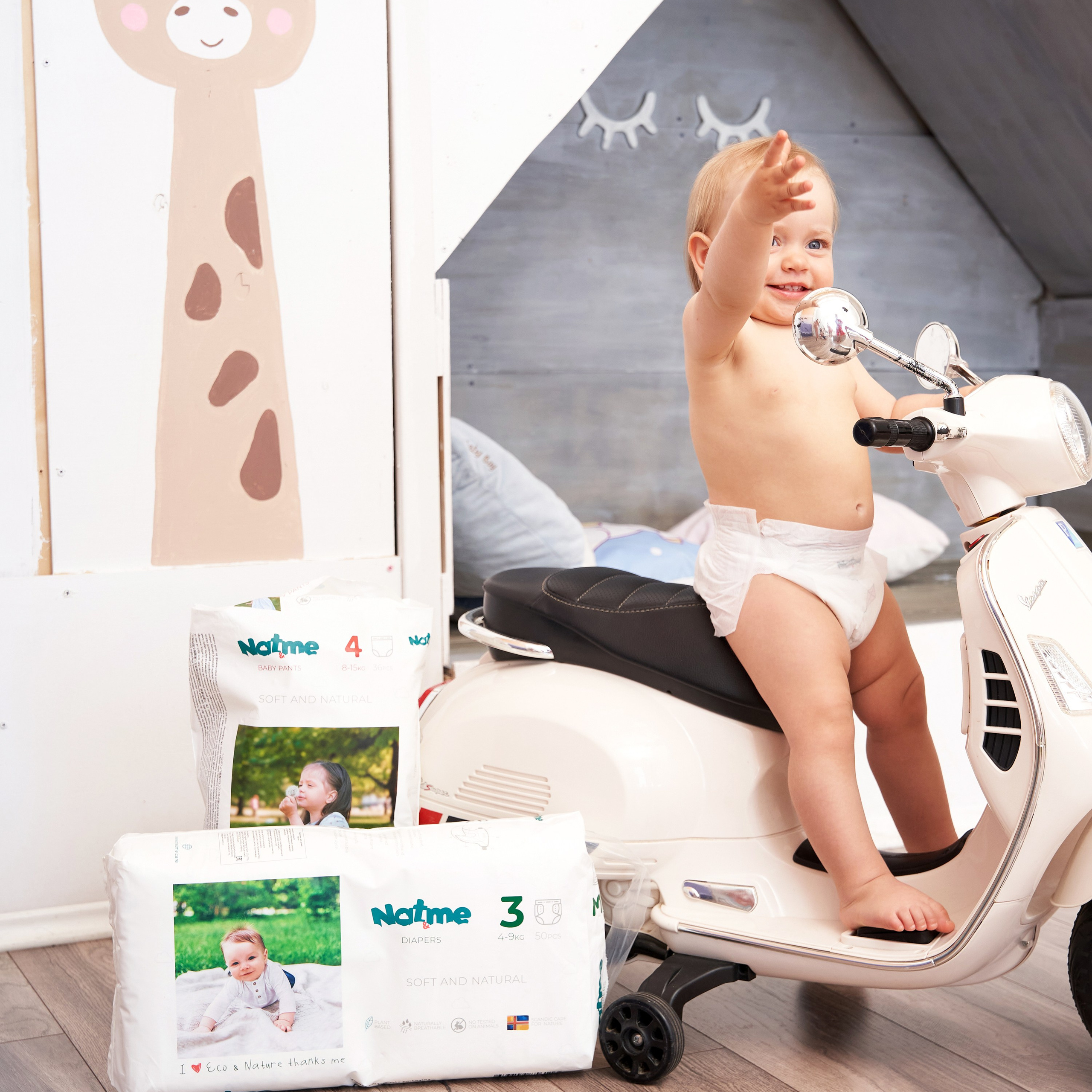 Предметная съемка детских товаров, показывающая, как они помогают развивать креативность у детей.