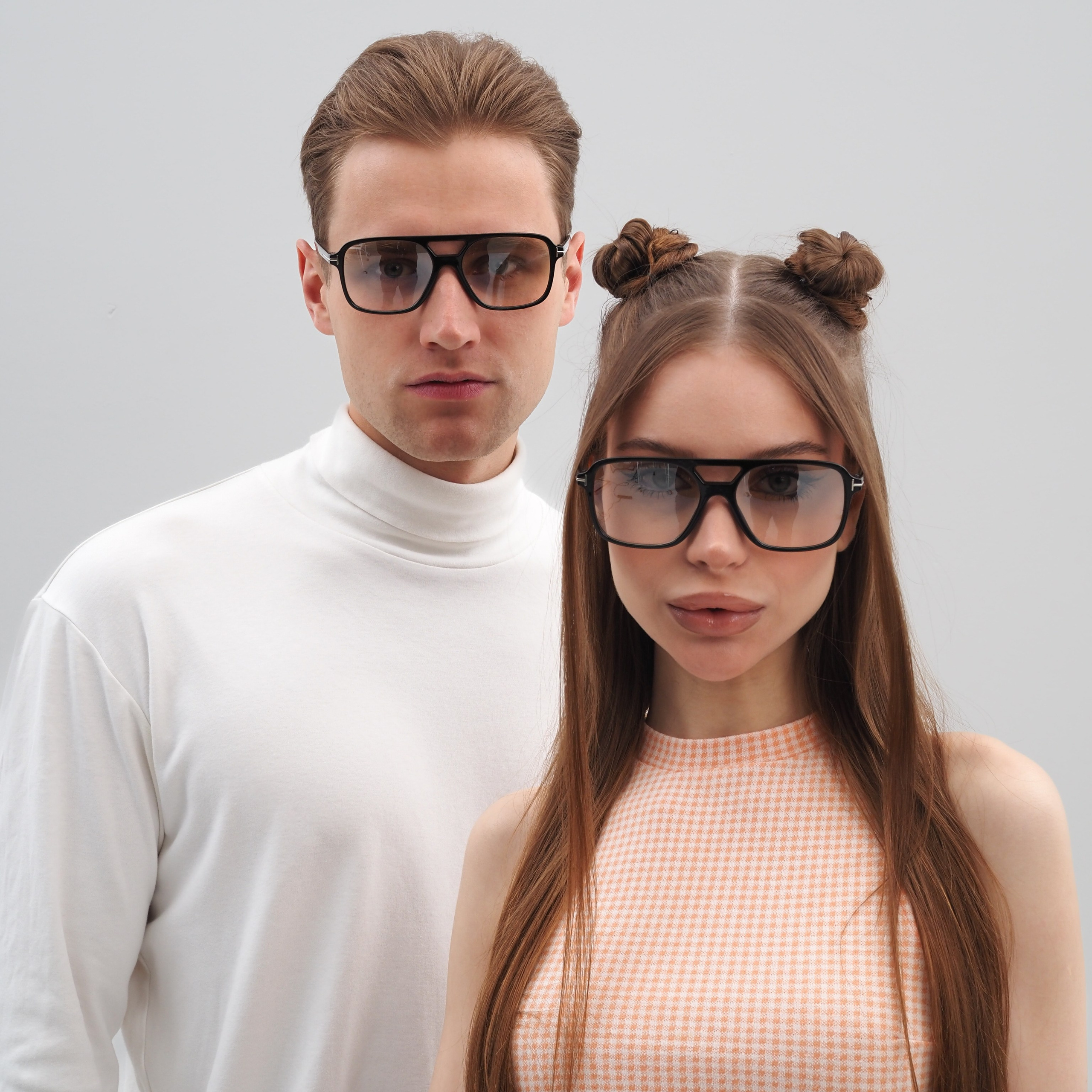 Предметная съемка аксессуаров – показывает их в контексте модных тенденций и стилей.