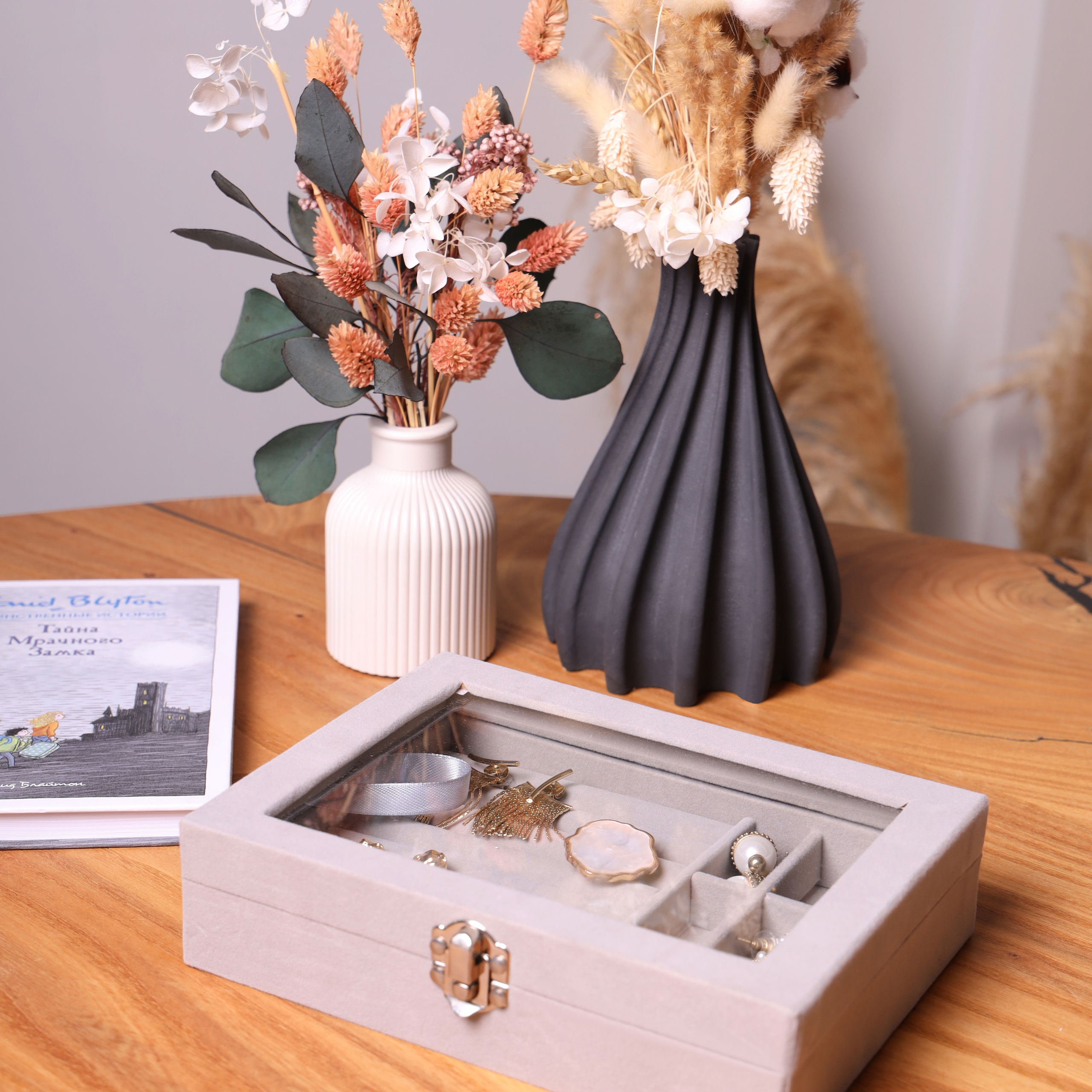 Предметное фото аксессуаров - акцент на вашу уникальность и харизму.