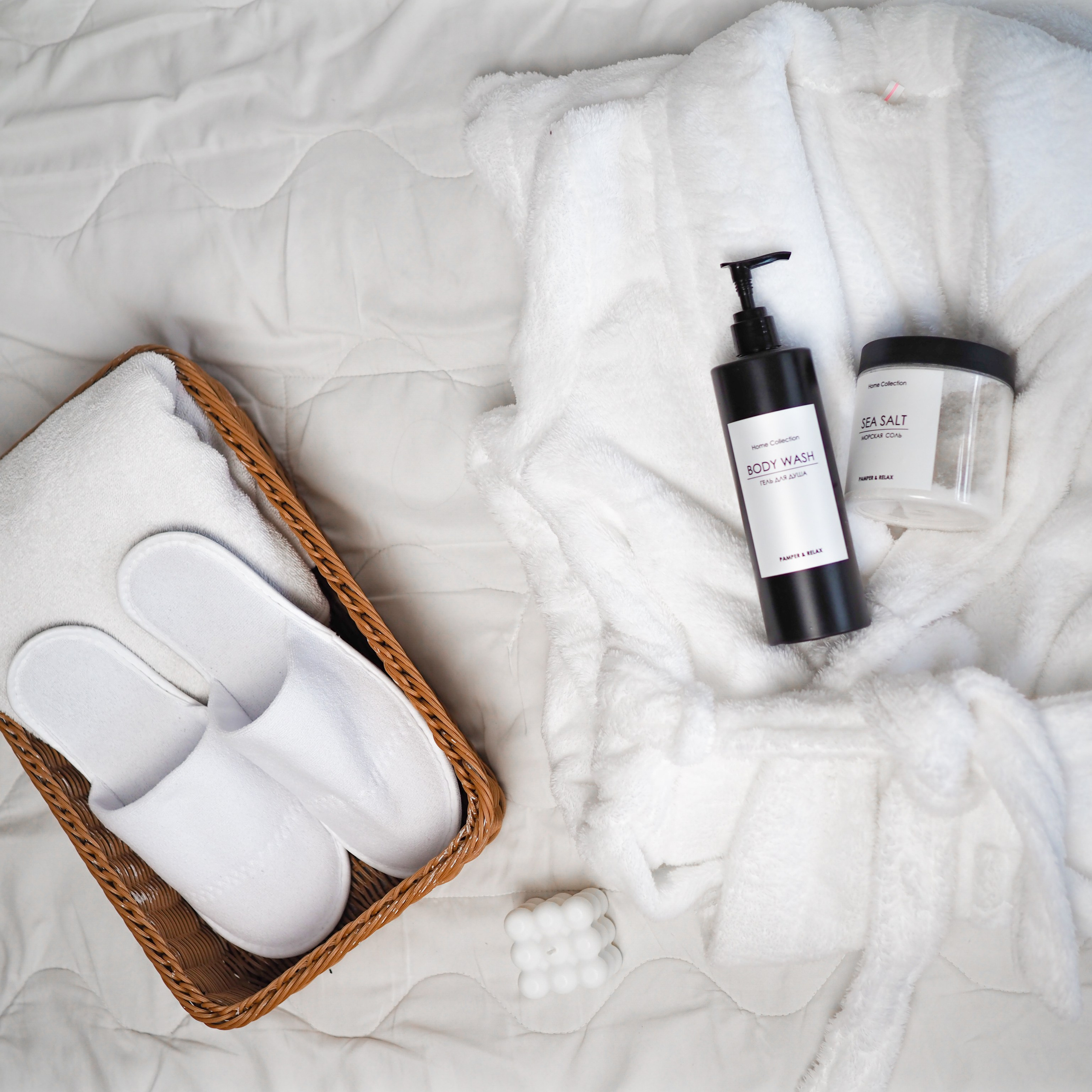 Эффектная съемка, подчеркивающая цветовые решения и стильные линии.