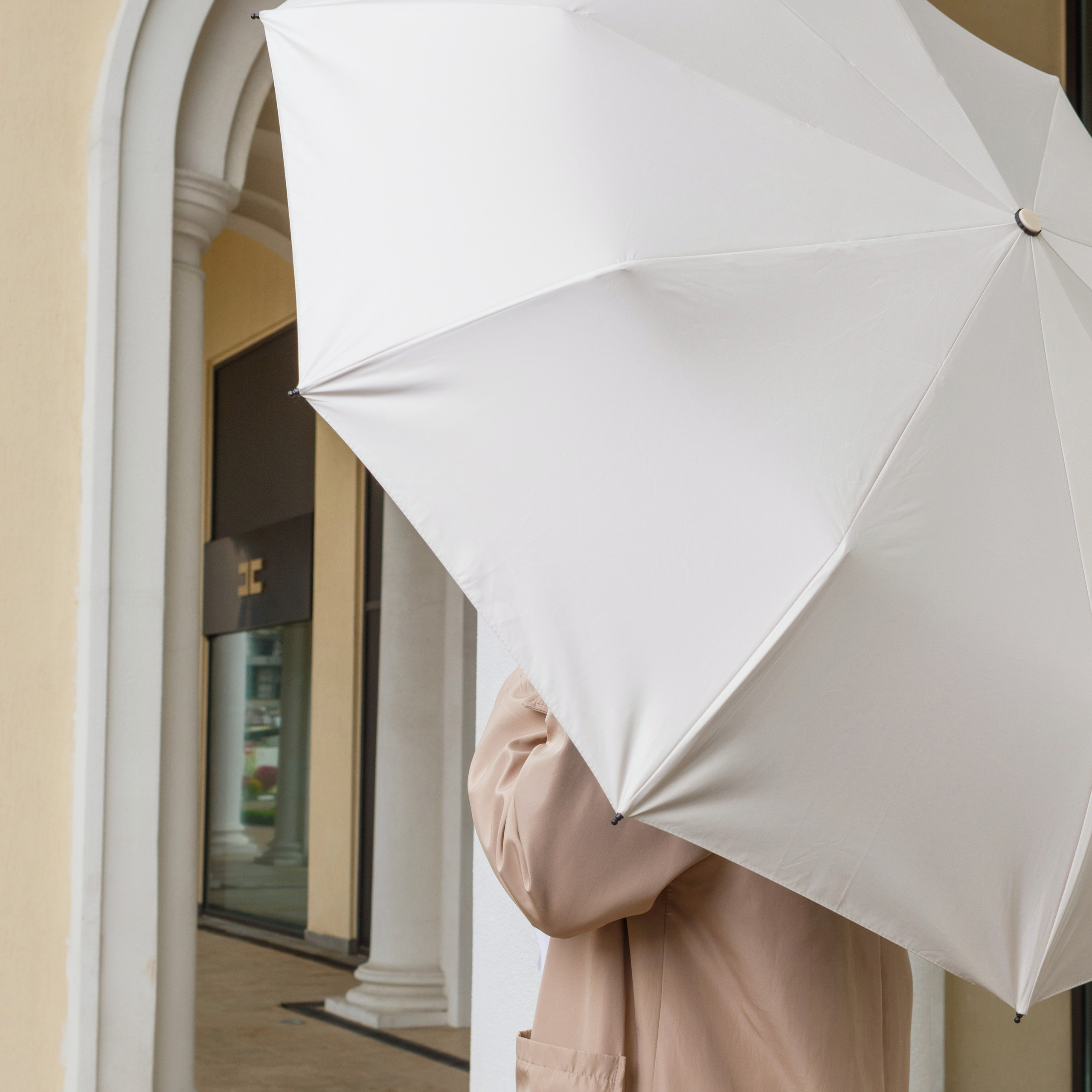 Предметная съемка аксессуаров – демонстрирует различные способы их использования и ношения.