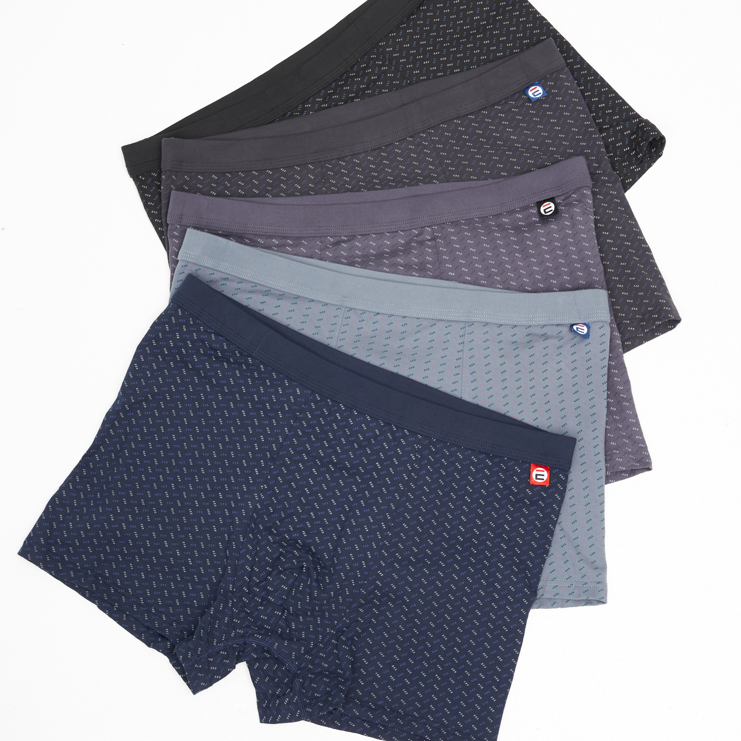 Креативная съемка с фокусом на оригинальных дизайнерских решениях