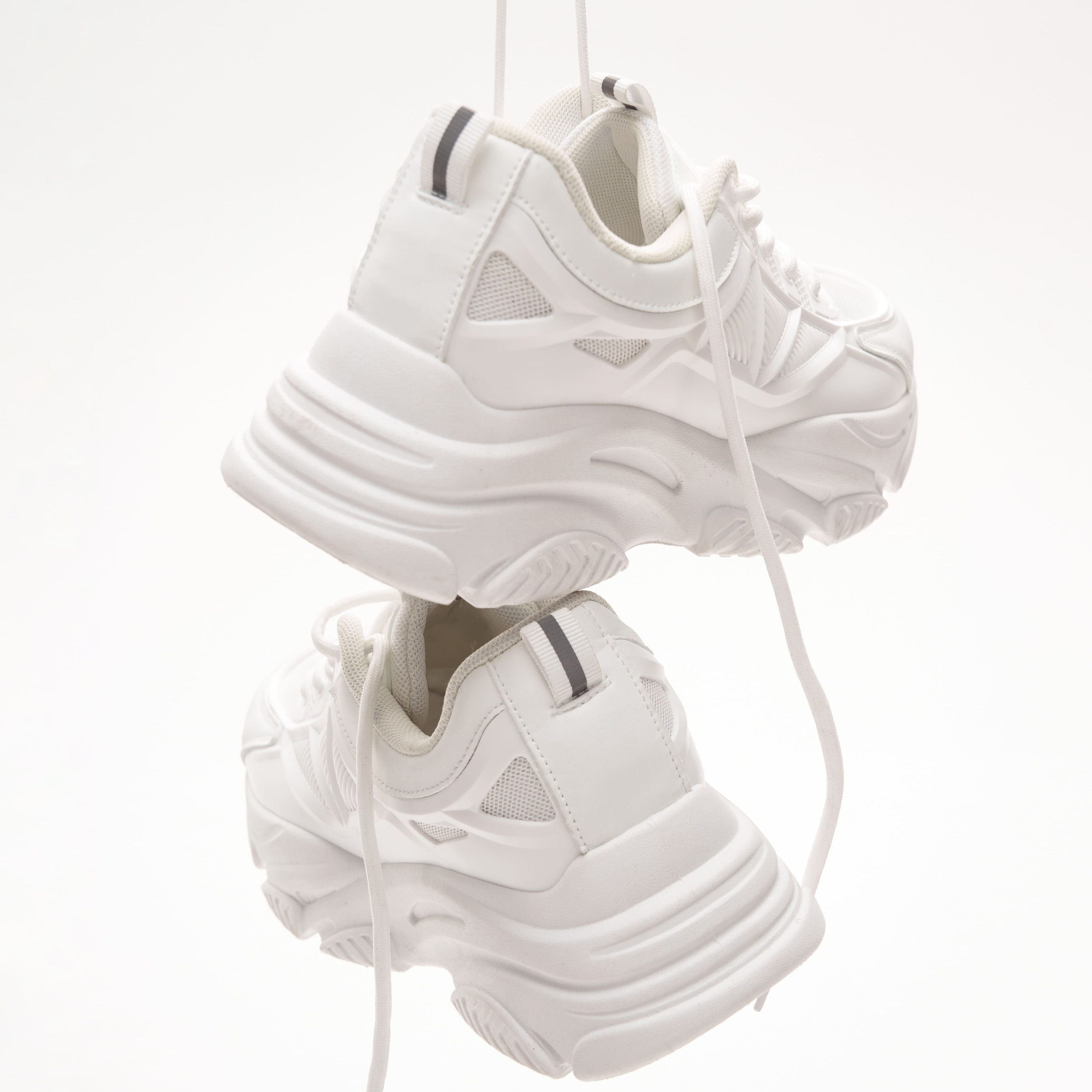 Предметная съёмка обуви фото альбом для маркетплейсов | Sale Easy