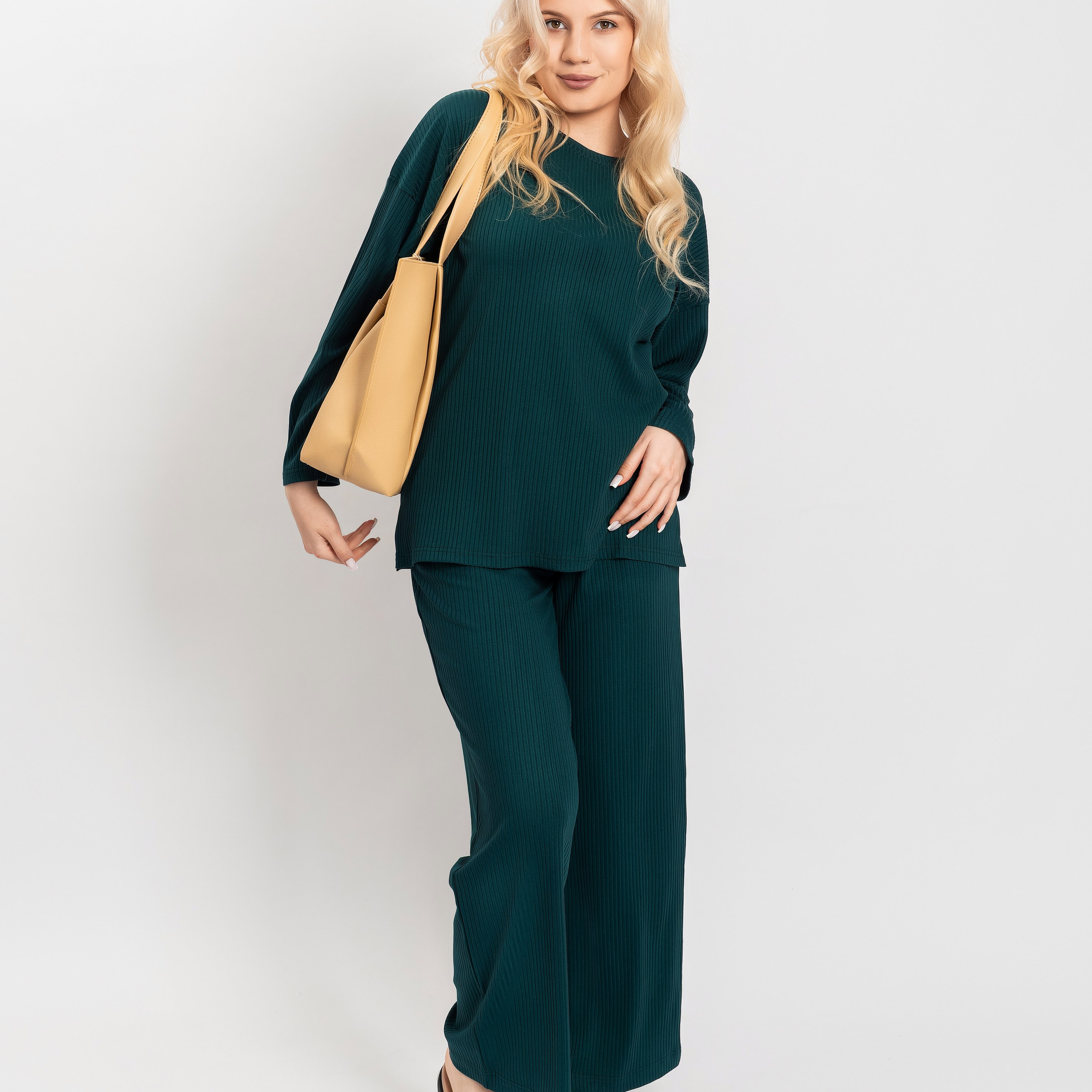 Съемка с акцентом на функциональность и практичность одежды