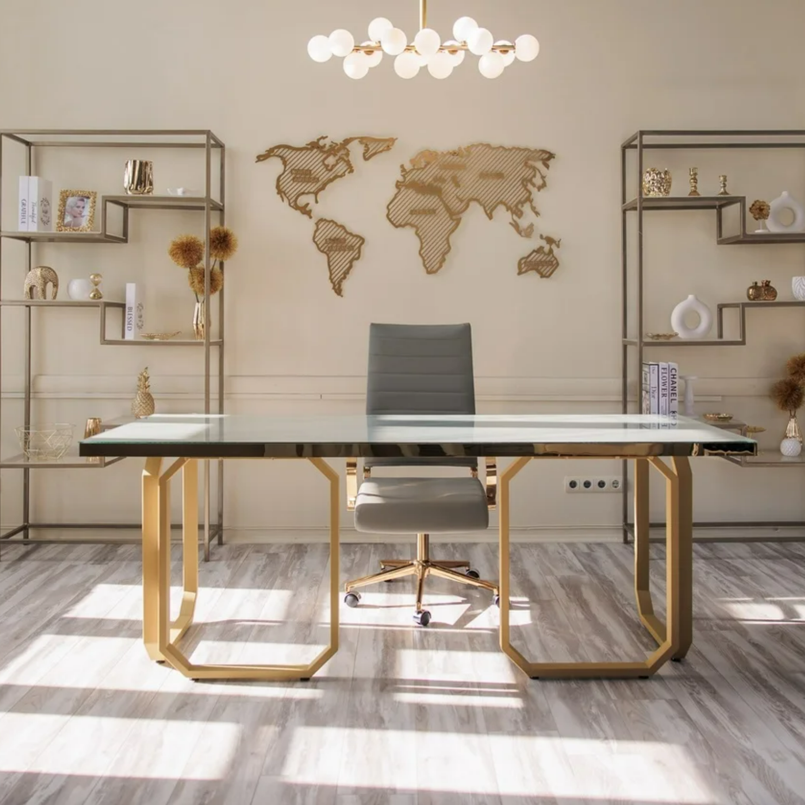 Корица — Lake Hall