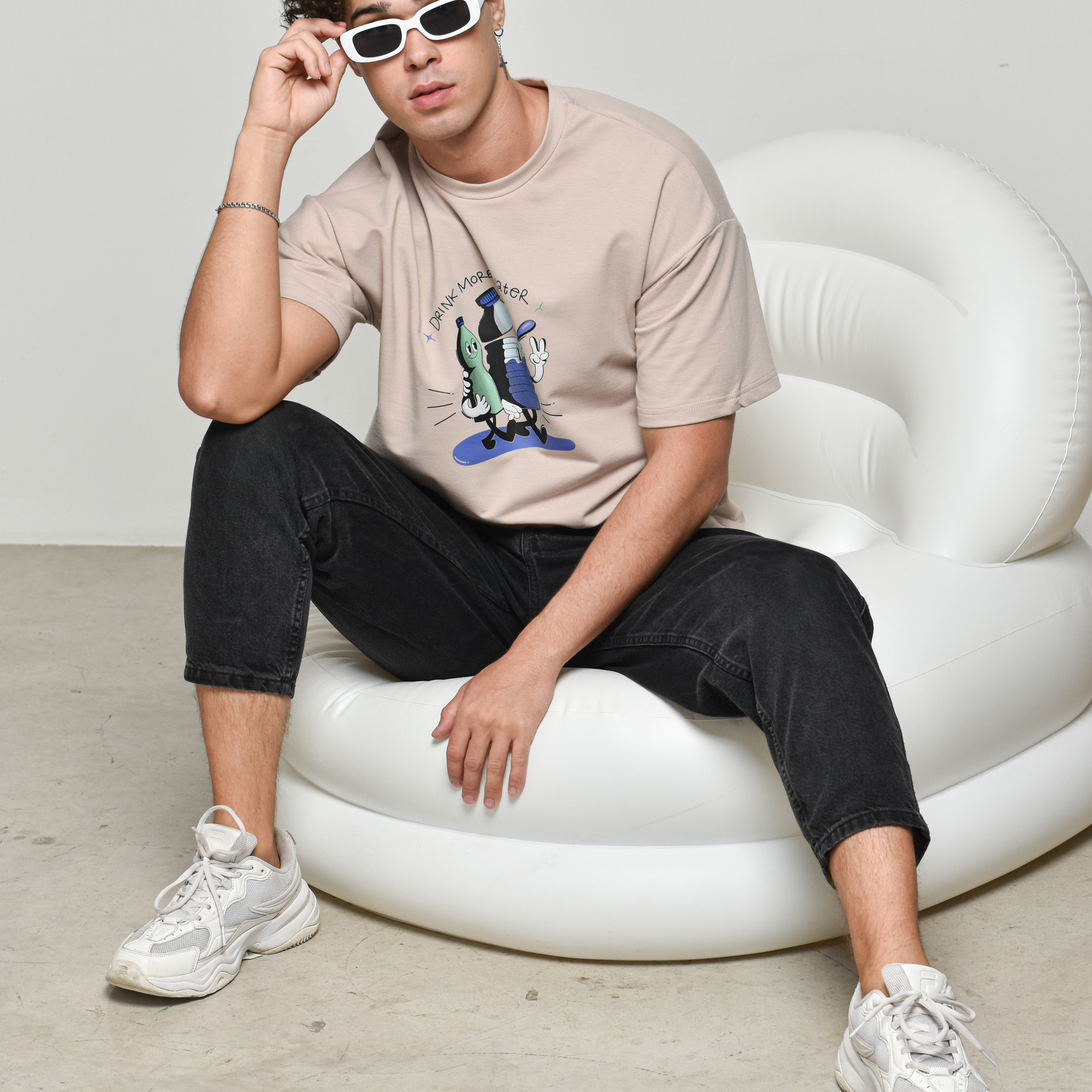 Предметное фото - стильные мужские наряды.