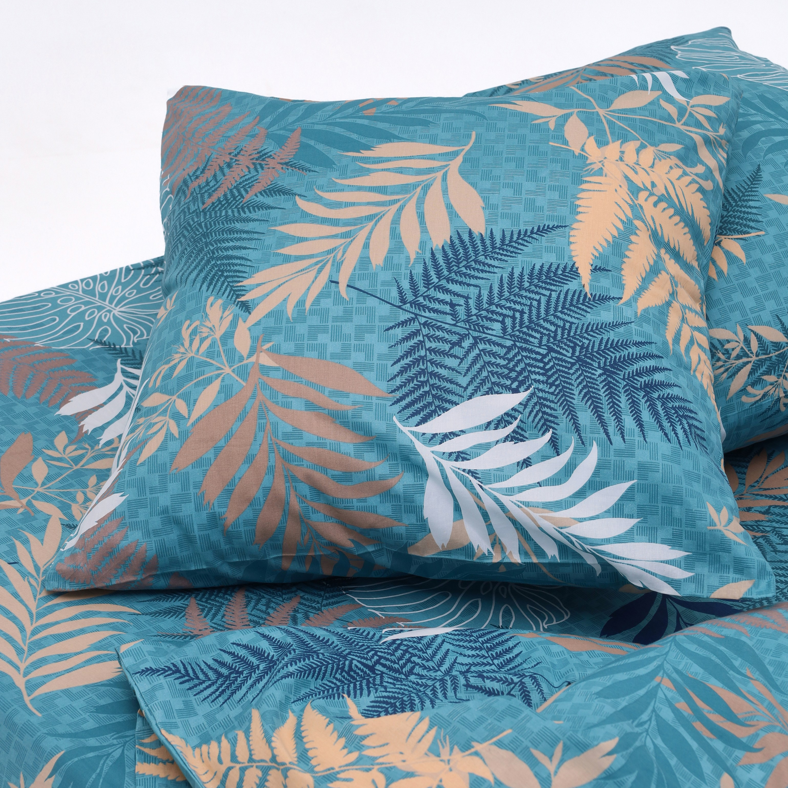 Профессиональная съемка для создания гармоничных композиций с постельным бельем.