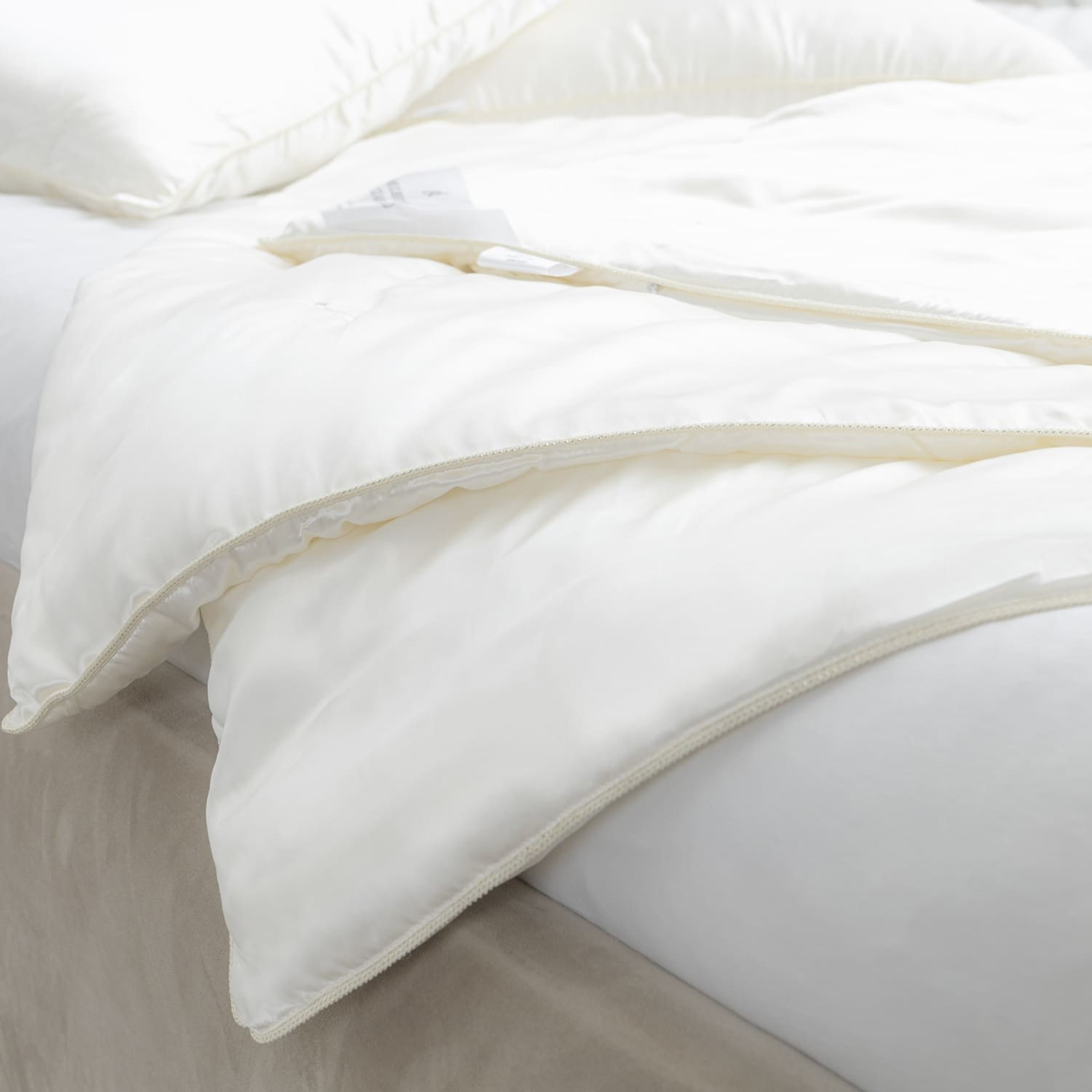 Предметная съёмка постельного белья  old для маркетплейсов | Sale Easy