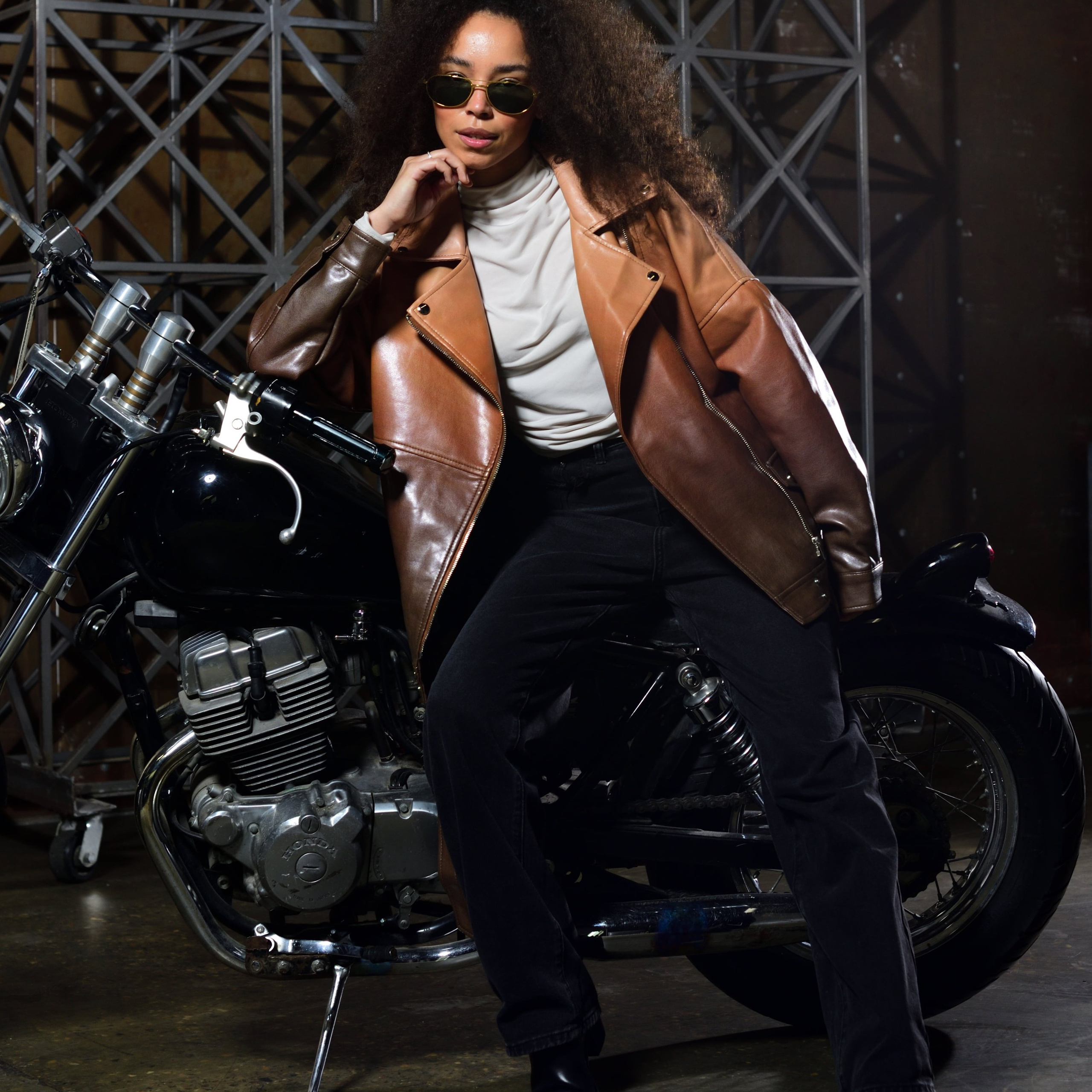 Женская одежда-предметная съемка для маркетплейсов old | Sale Easy