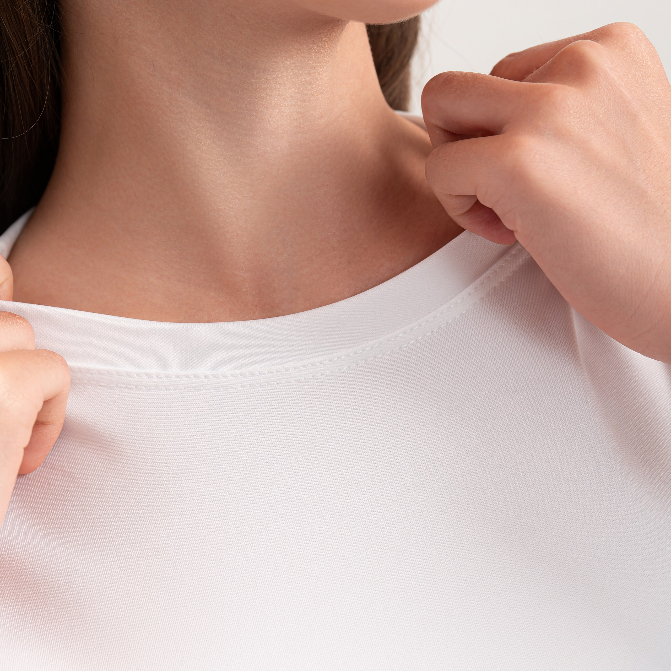 Съемка в минималистичном стиле для акцента на чистоте линий и форм