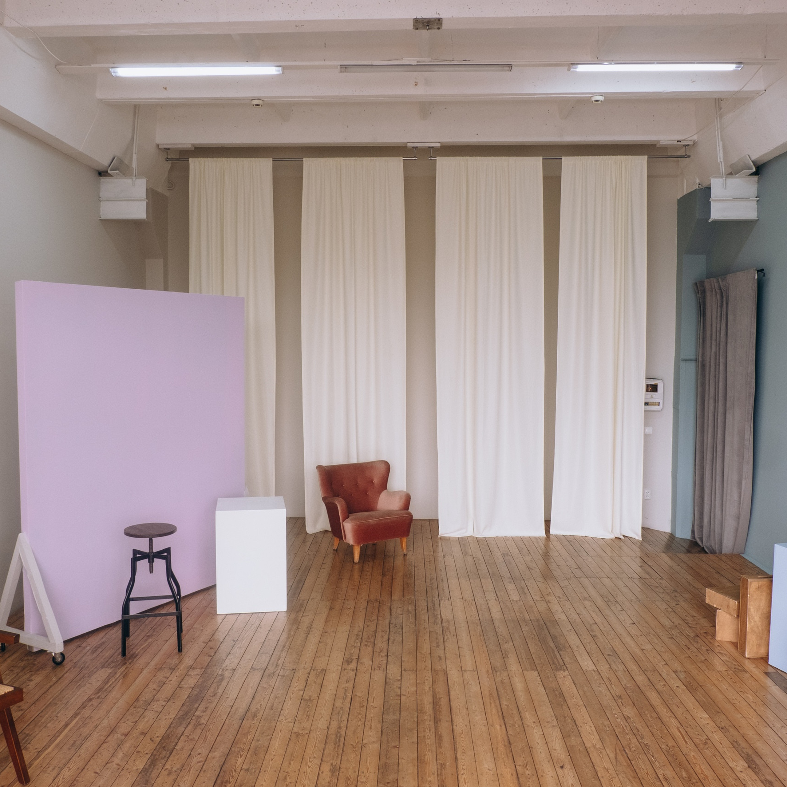 ATOP — Зал «CMYK»