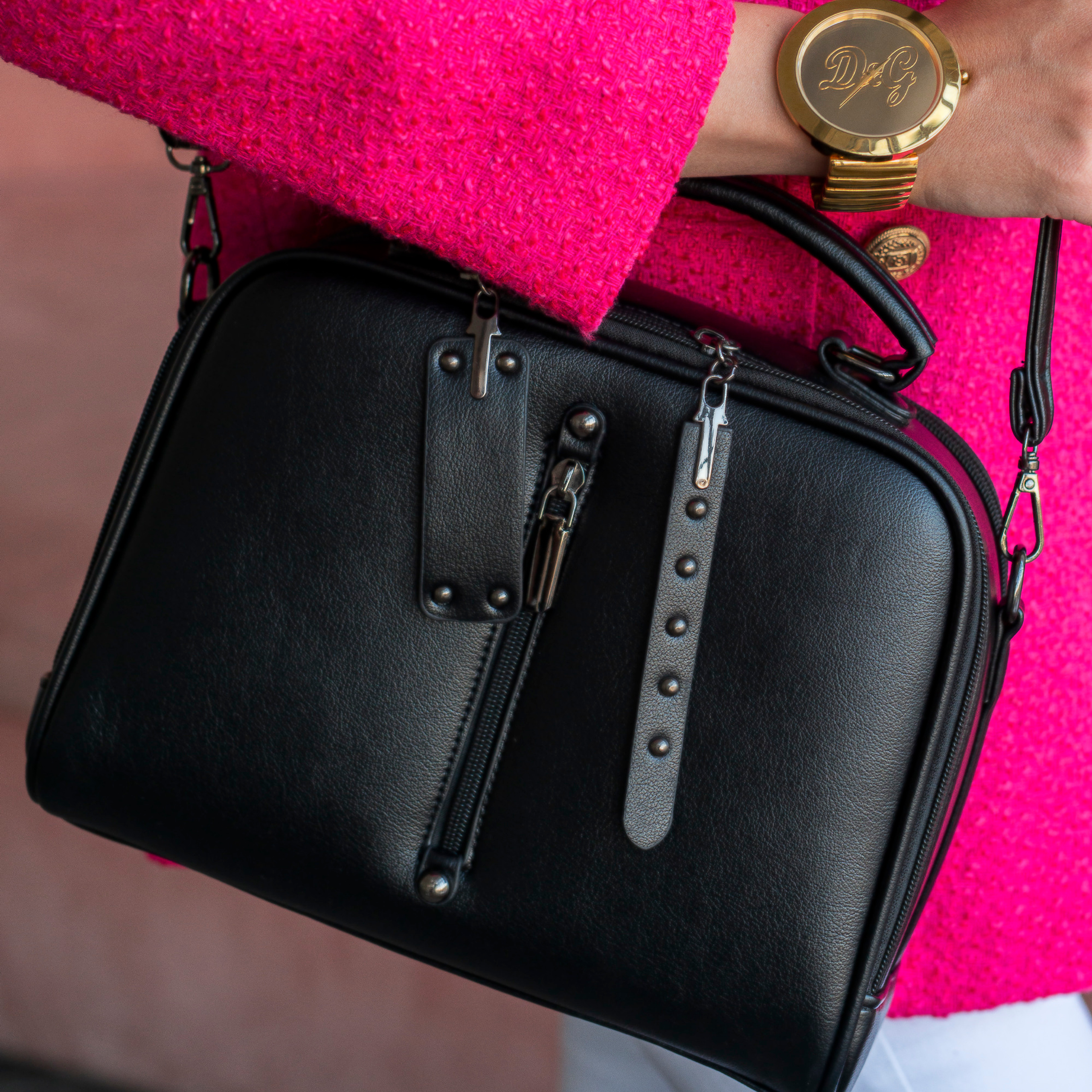 Предметное фото сумок - стильные и функциональные модели, идеально подходящие для вашего образа жизни.