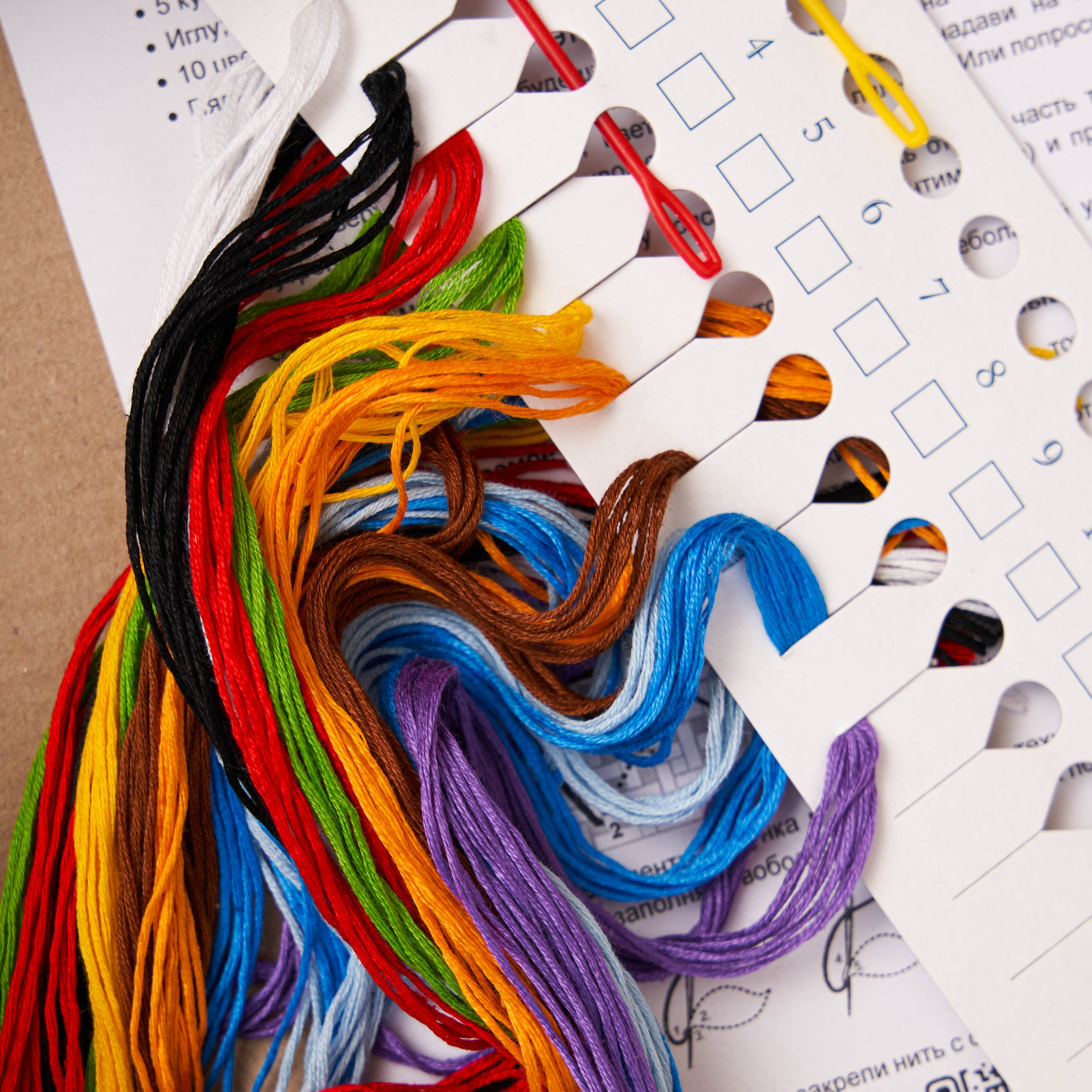 Предметное фото товаров для хобби - все для создания уникальных и интересных проектов.