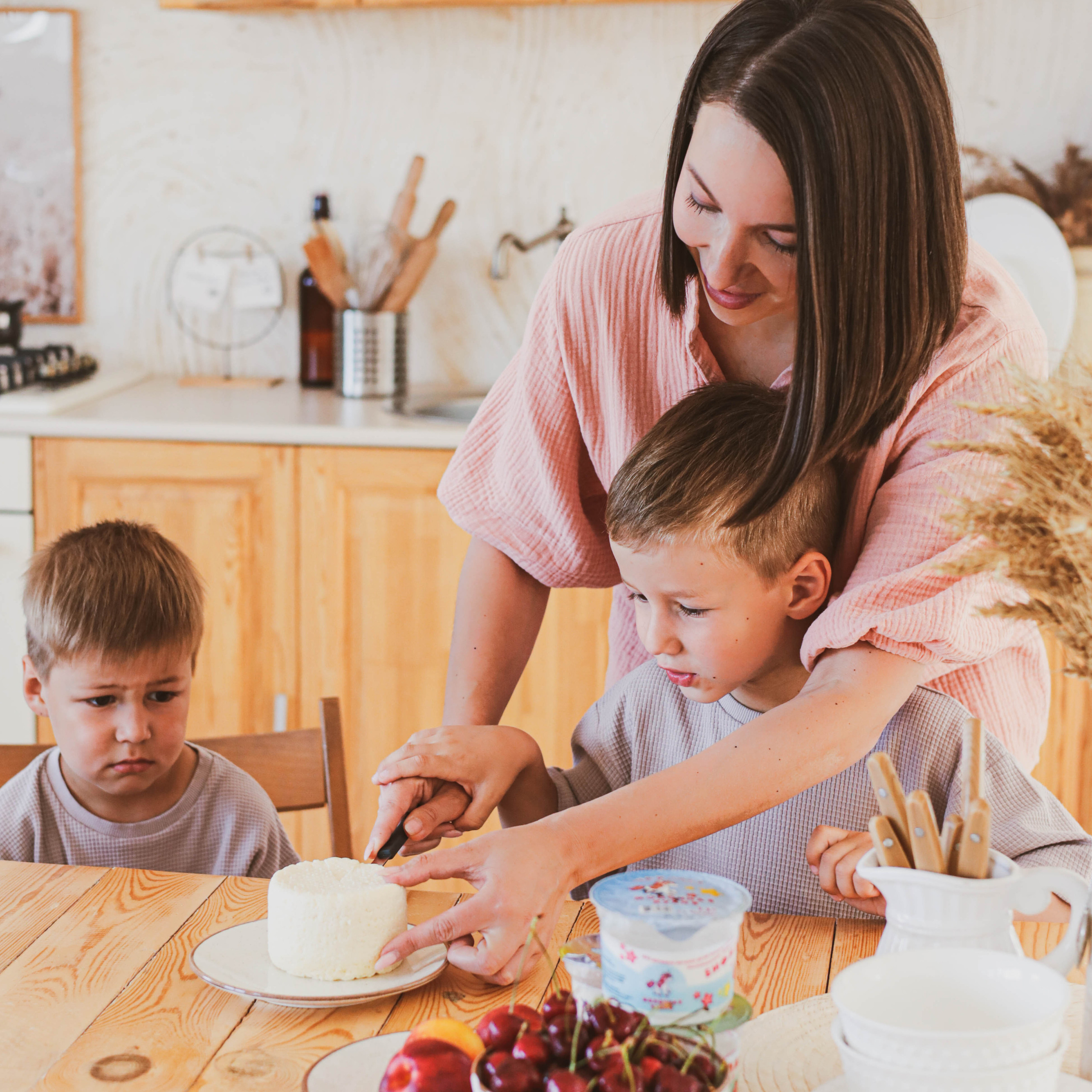 Предметное фото еды и напитков - кулинарное вдохновение, зажигающее ваш аппетит.
