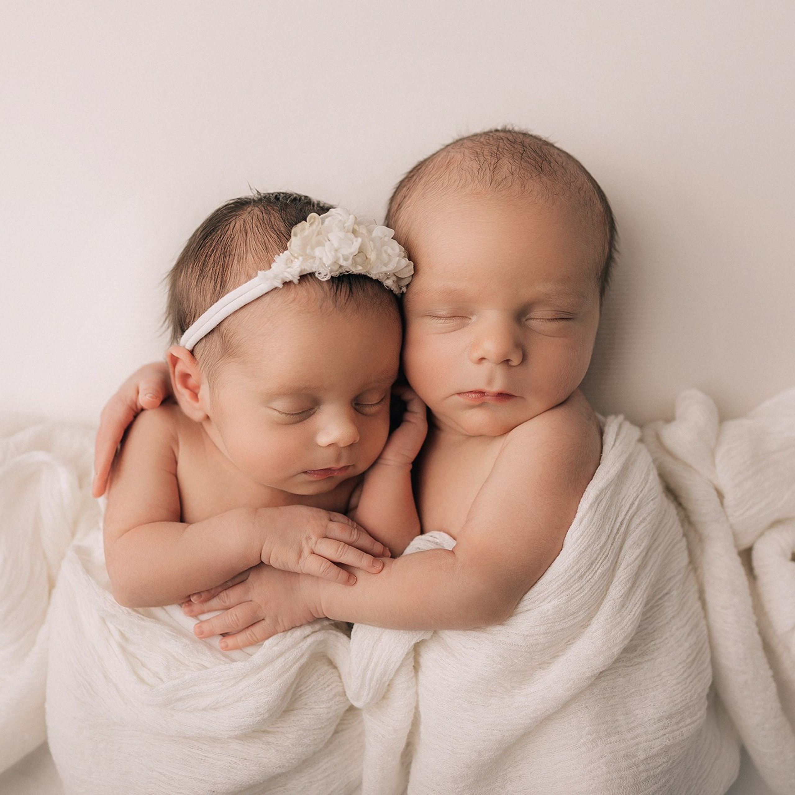 Двойняшки 7 дней