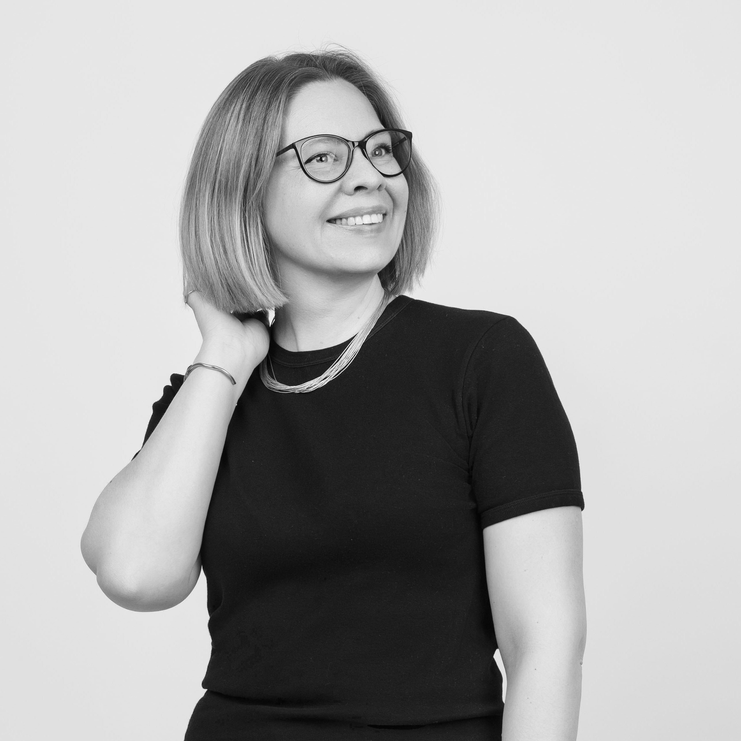 Модели для съемки одежды на маркетплейсы Оzon, Wildberries, Мегамаркет. Фотограф Екатеринбург. Портретный fashion свадебный предметный фотограф для маркетплейсов (Озон Wildberries Мегамаркет) Андрей Наговицин