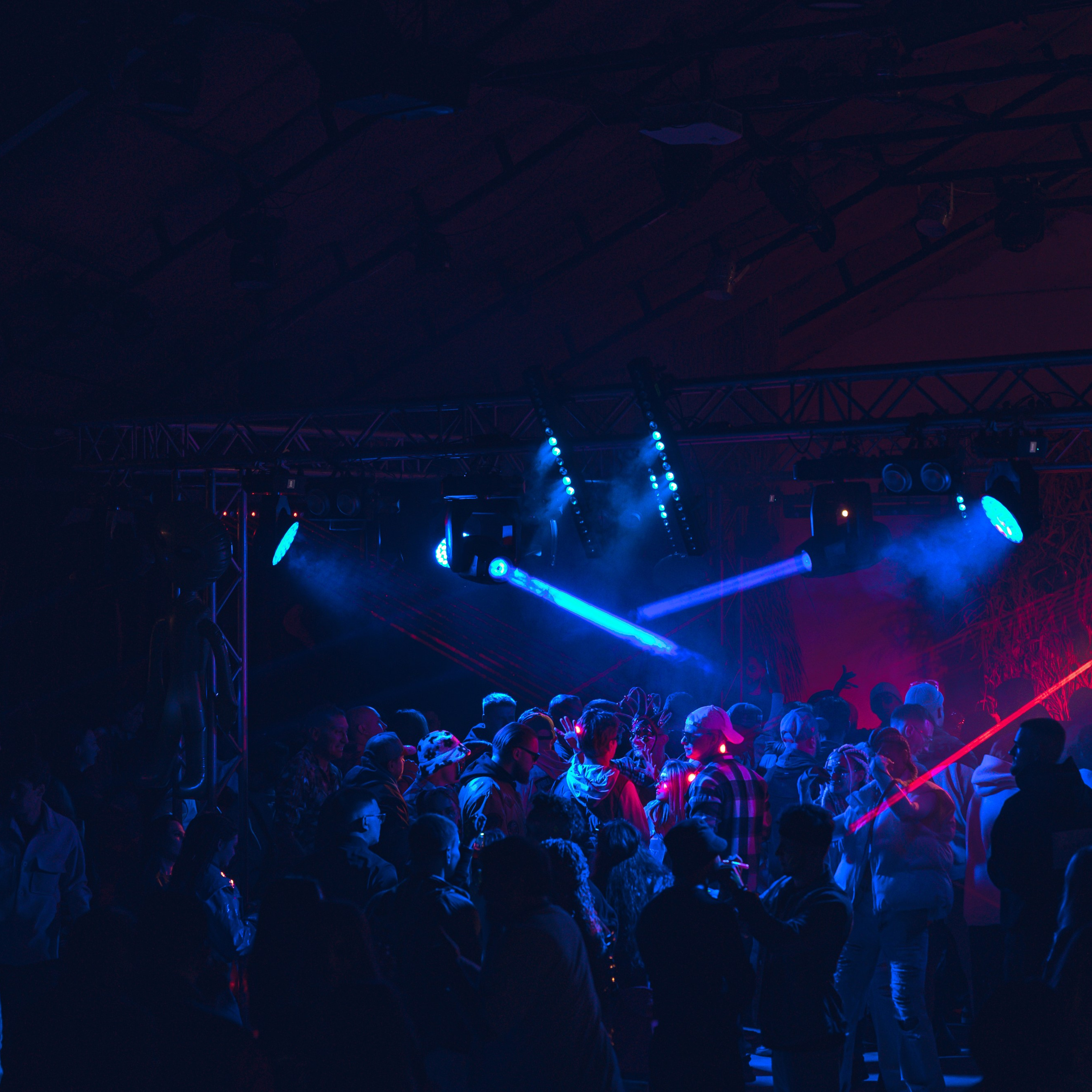 MAEWKA. Репортажный и свадебный фотограф в Краснодаре Владислав Рыжов