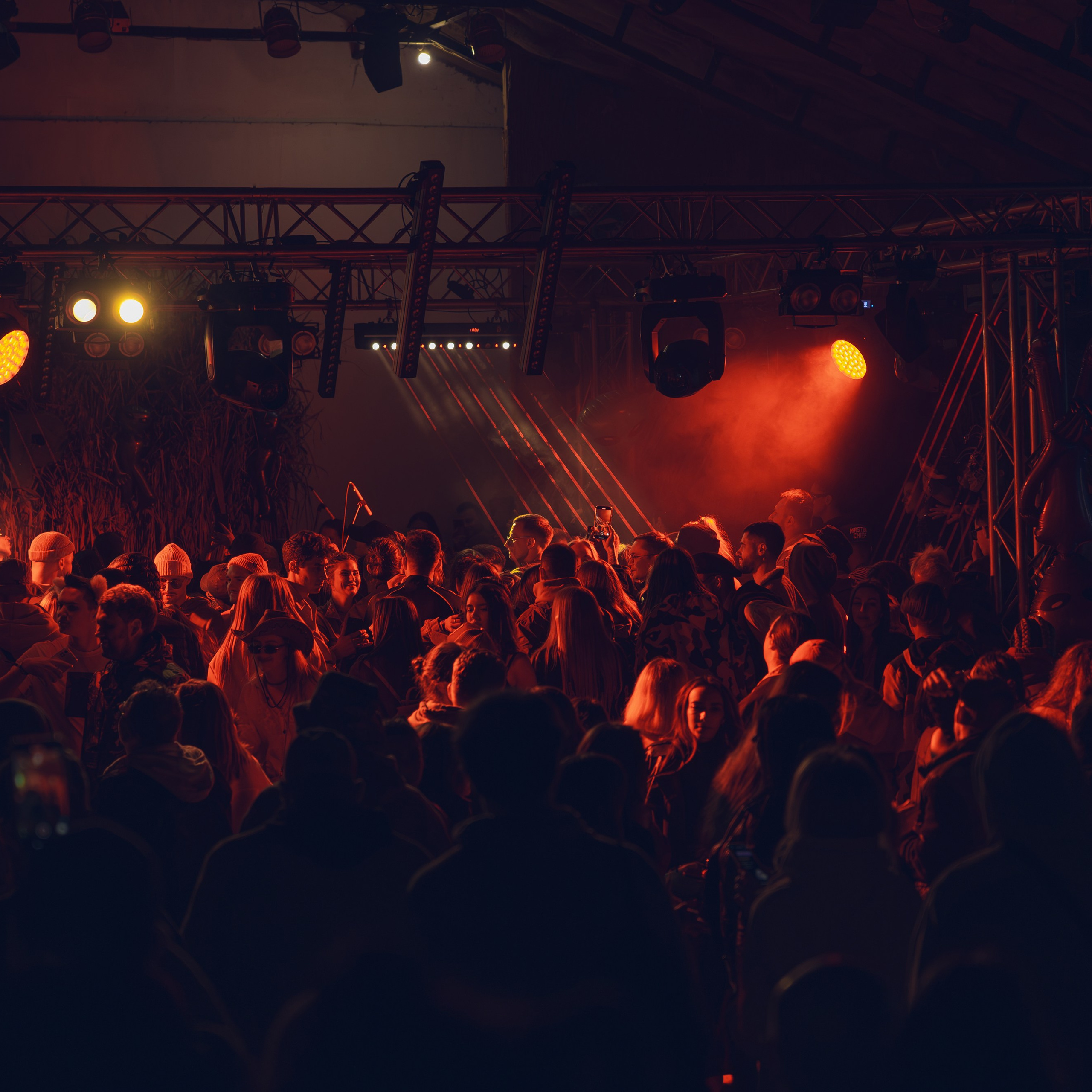 MAEWKA. Репортажный и свадебный фотограф в Краснодаре Владислав Рыжов