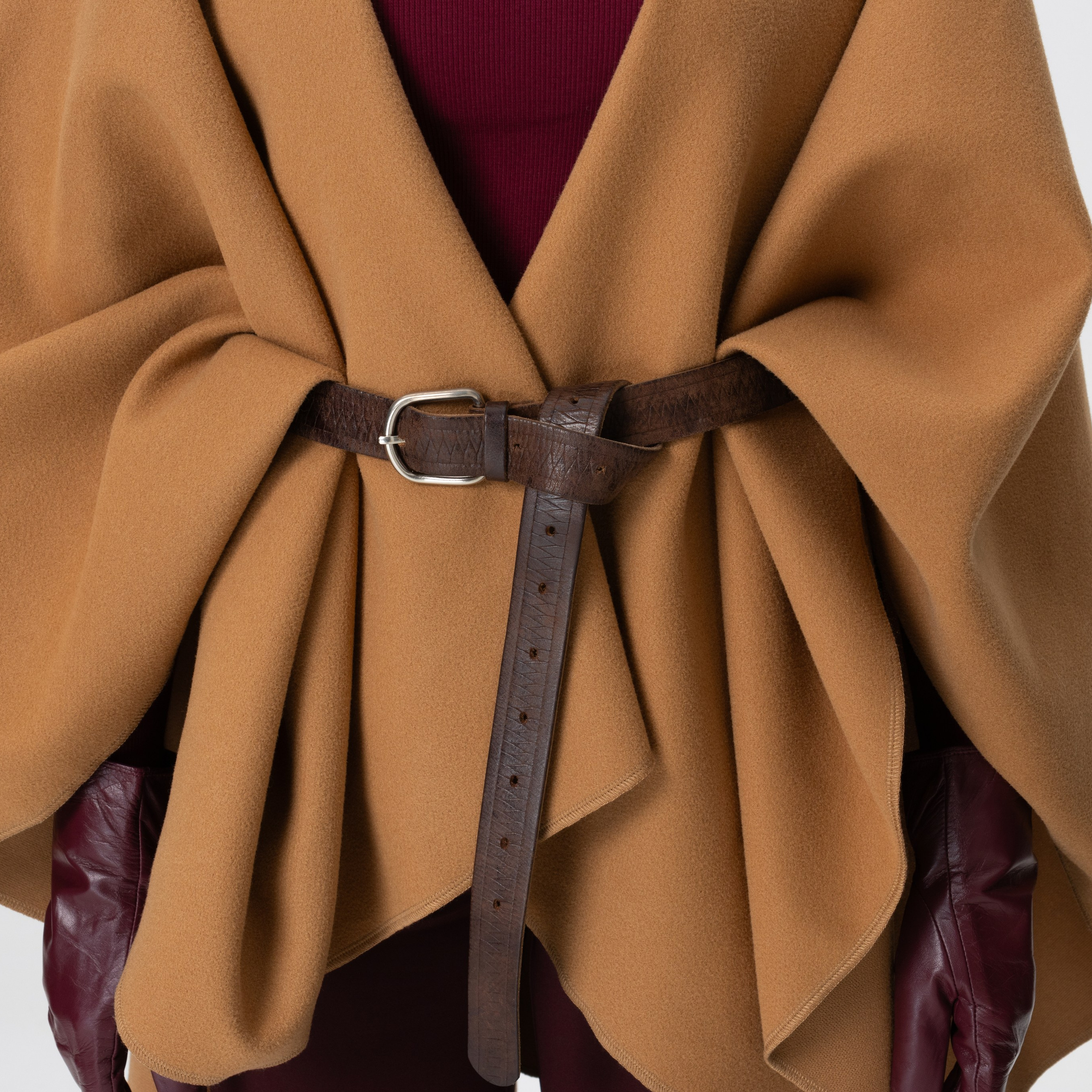 Кожа, трикотаж и кашемир.