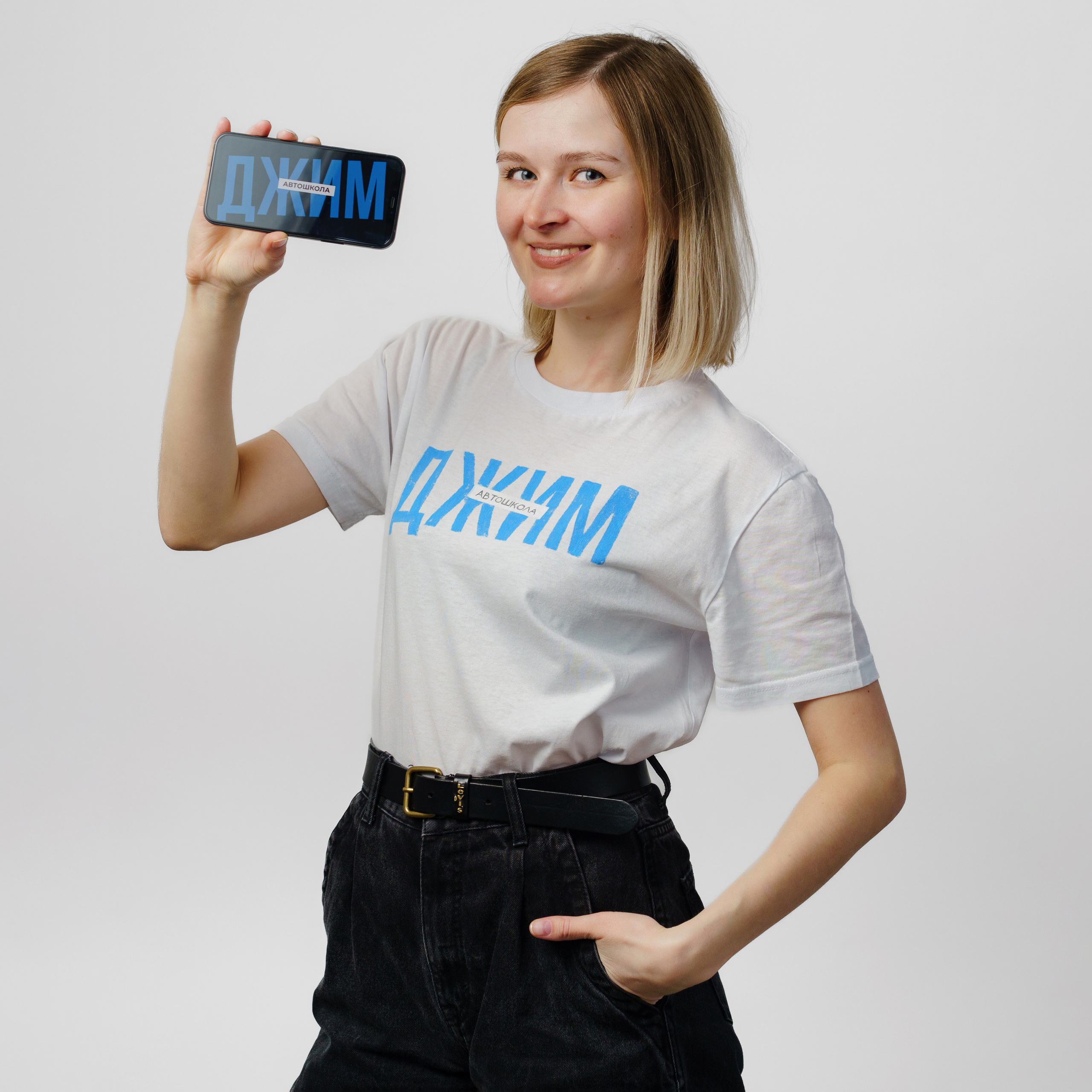 Портреты сотрудникам автошколы