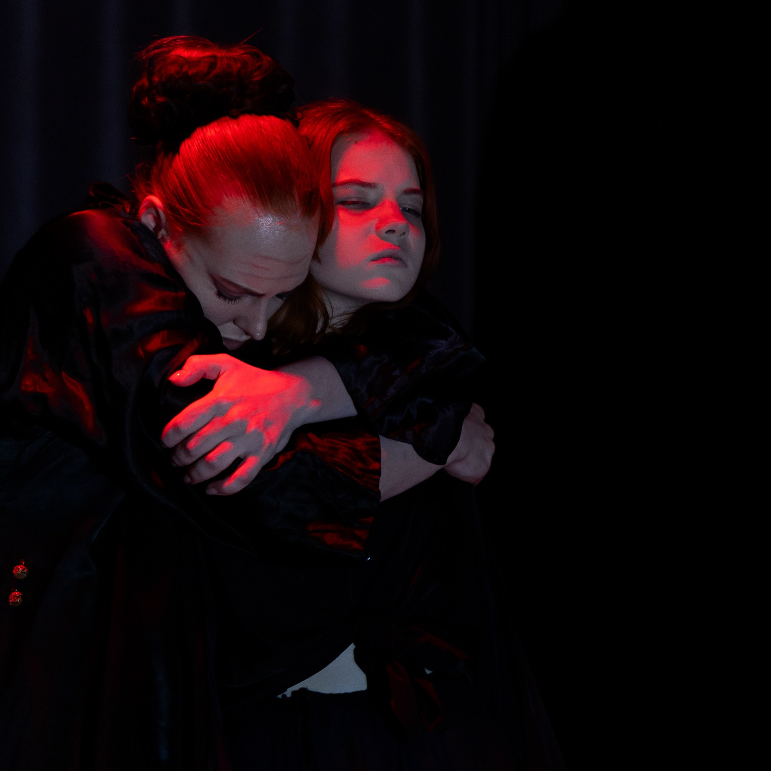 Театральная постановка ДОМ. Фотография, которая говорит о тебе