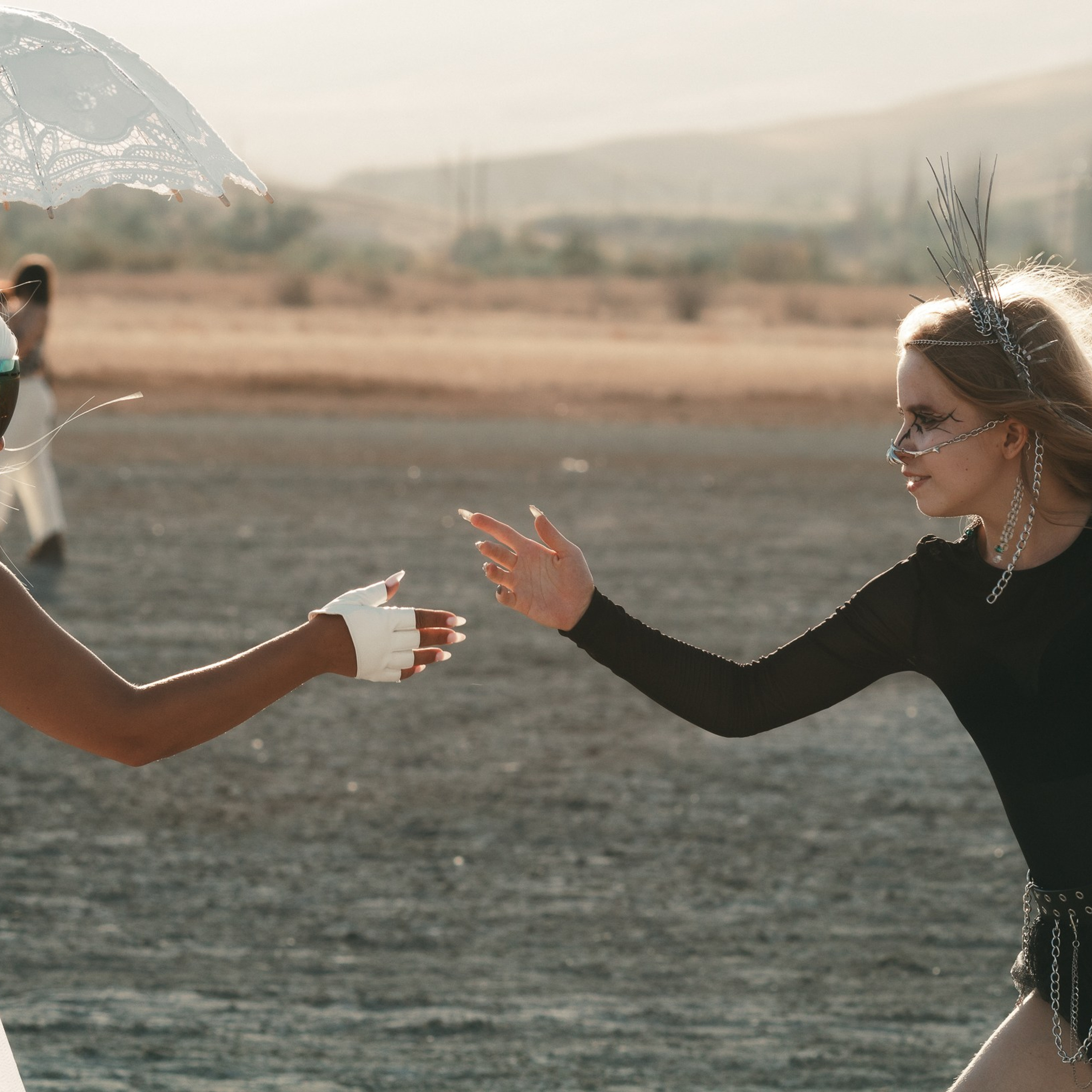 Слёт творческих 2025 в стиле BurningMan. Фотограф твоей души, снимаю в Крыму и не только