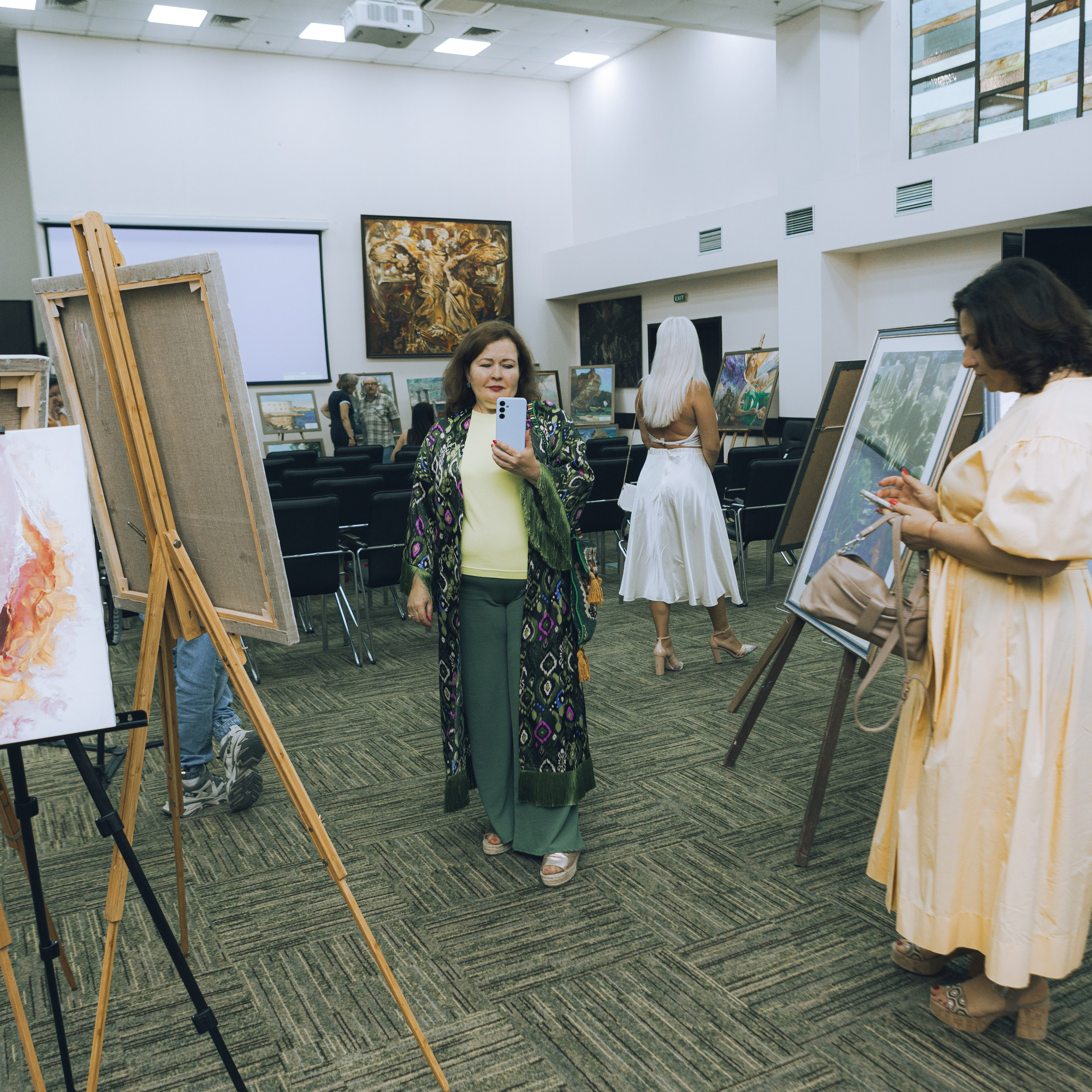 Благотворительный аукцион картин Севастопольских художников 24. Фотография, которая говорит о тебе