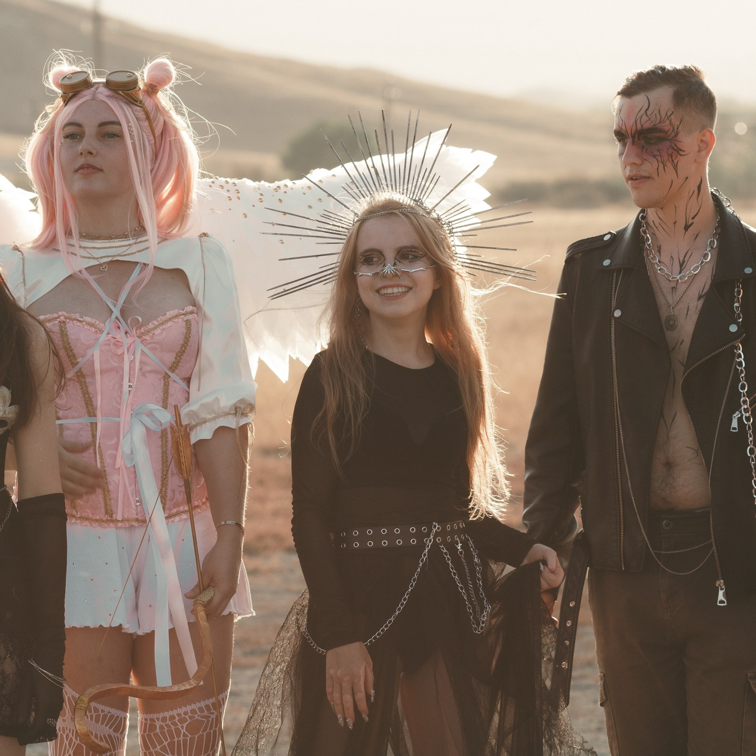 Слёт творческих 2025 в стиле BurningMan. Фотограф твоей души, снимаю в Крыму и не только