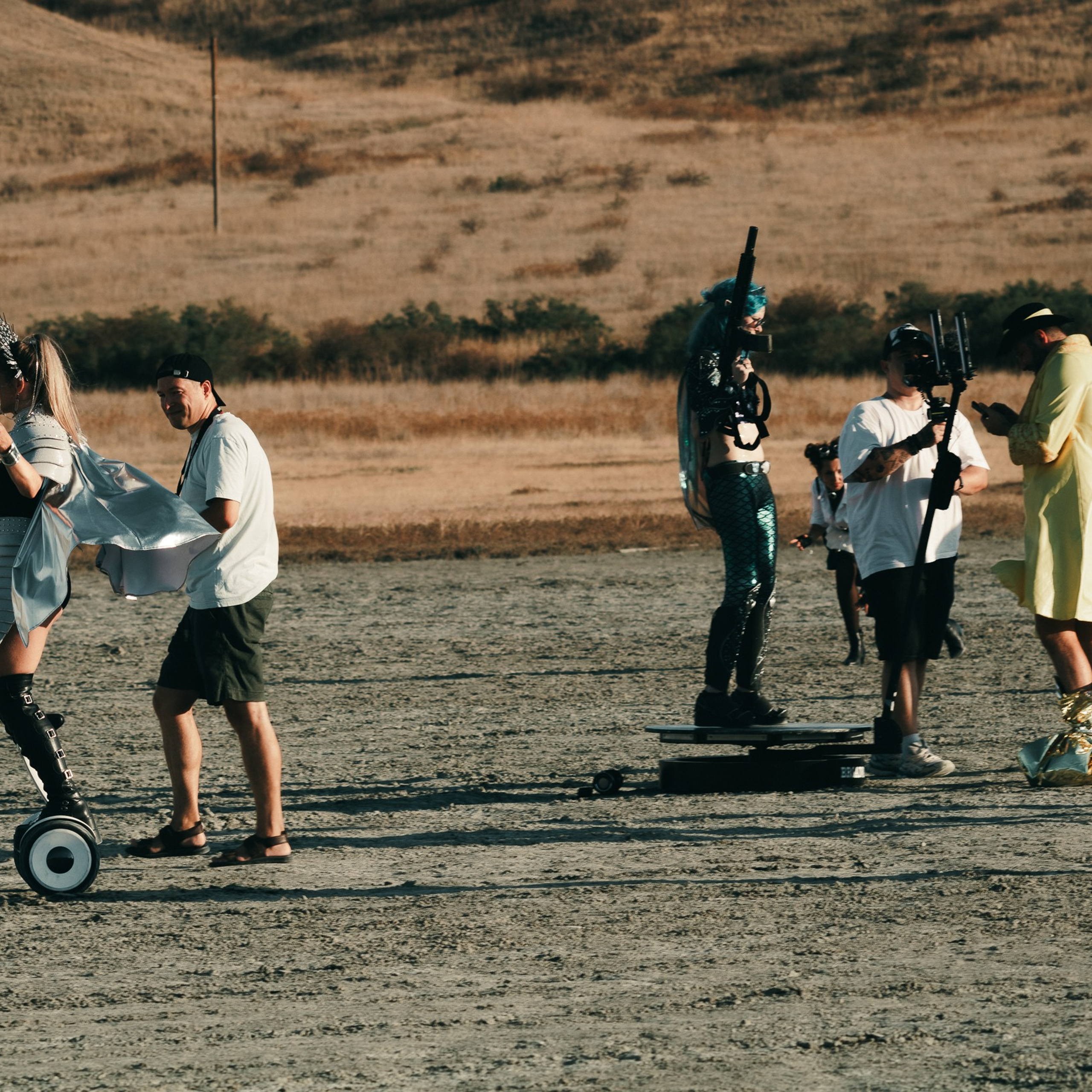 Слёт творческих 2025 в стиле BurningMan. Фотограф твоей души, снимаю в Крыму и не только