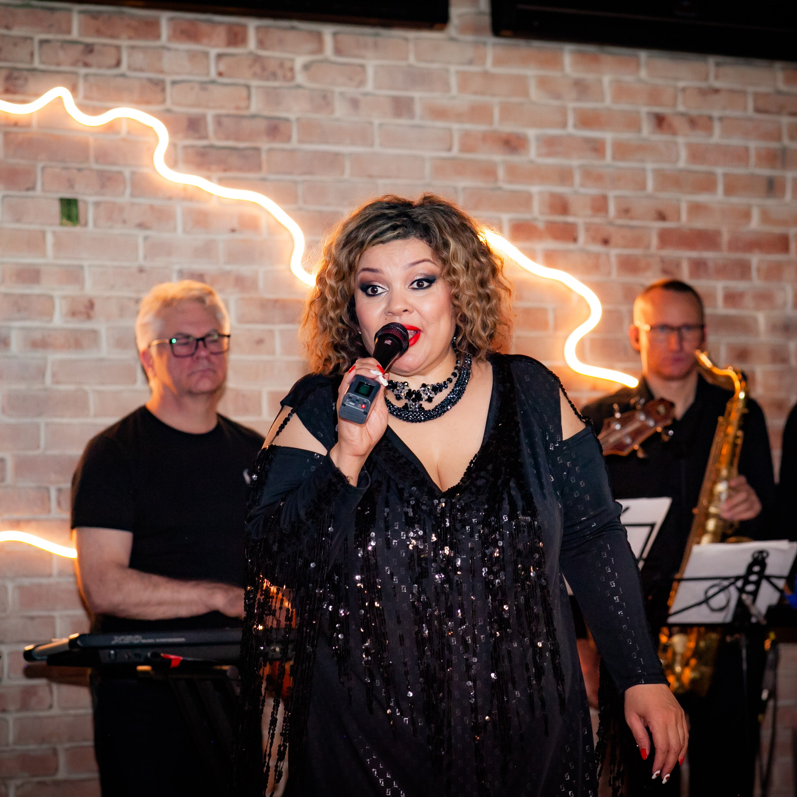 Бал «Мьюзик’Тон»королевы блюза Виктории Пьер-Мари!