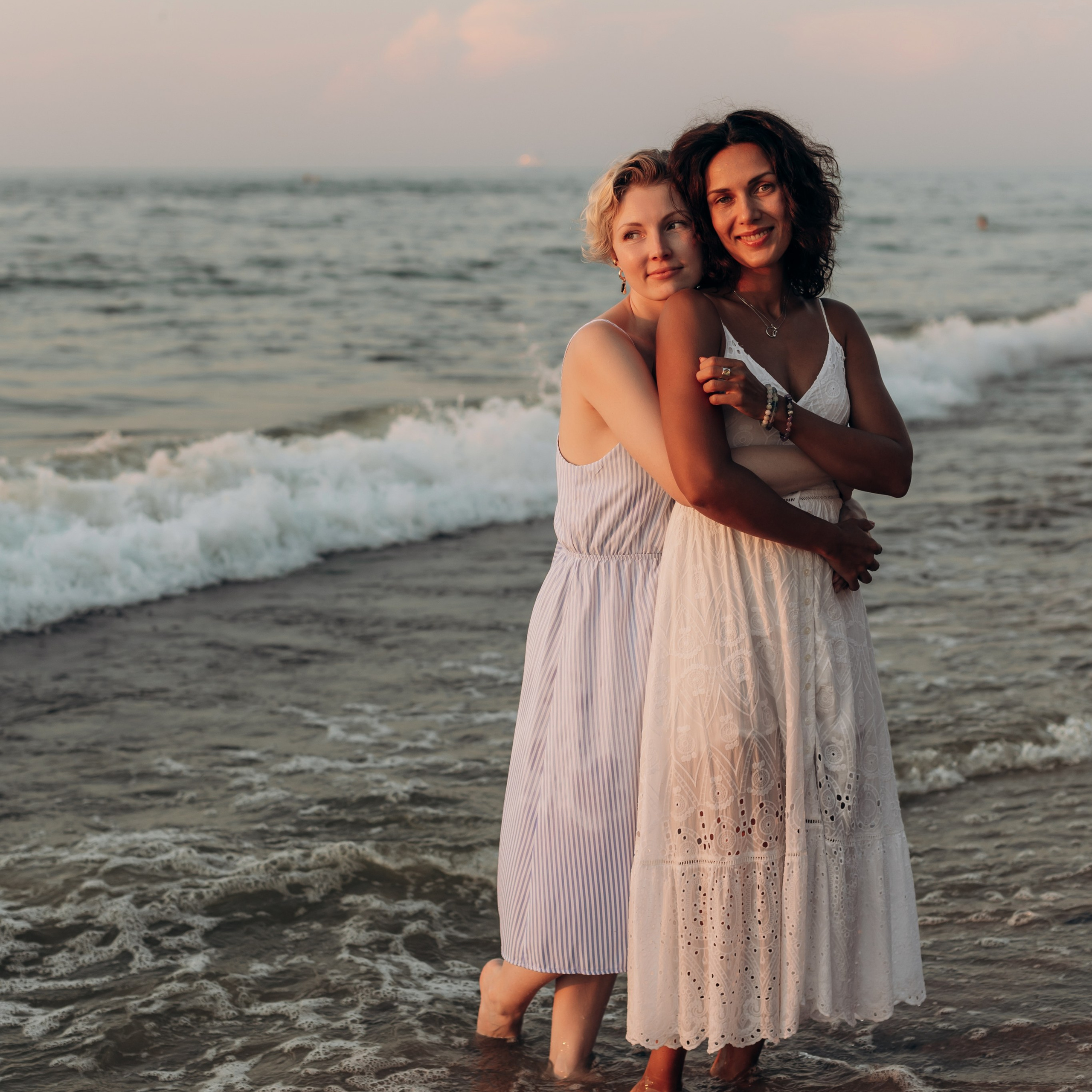 Подруги Пионеский Сосновый бор закат