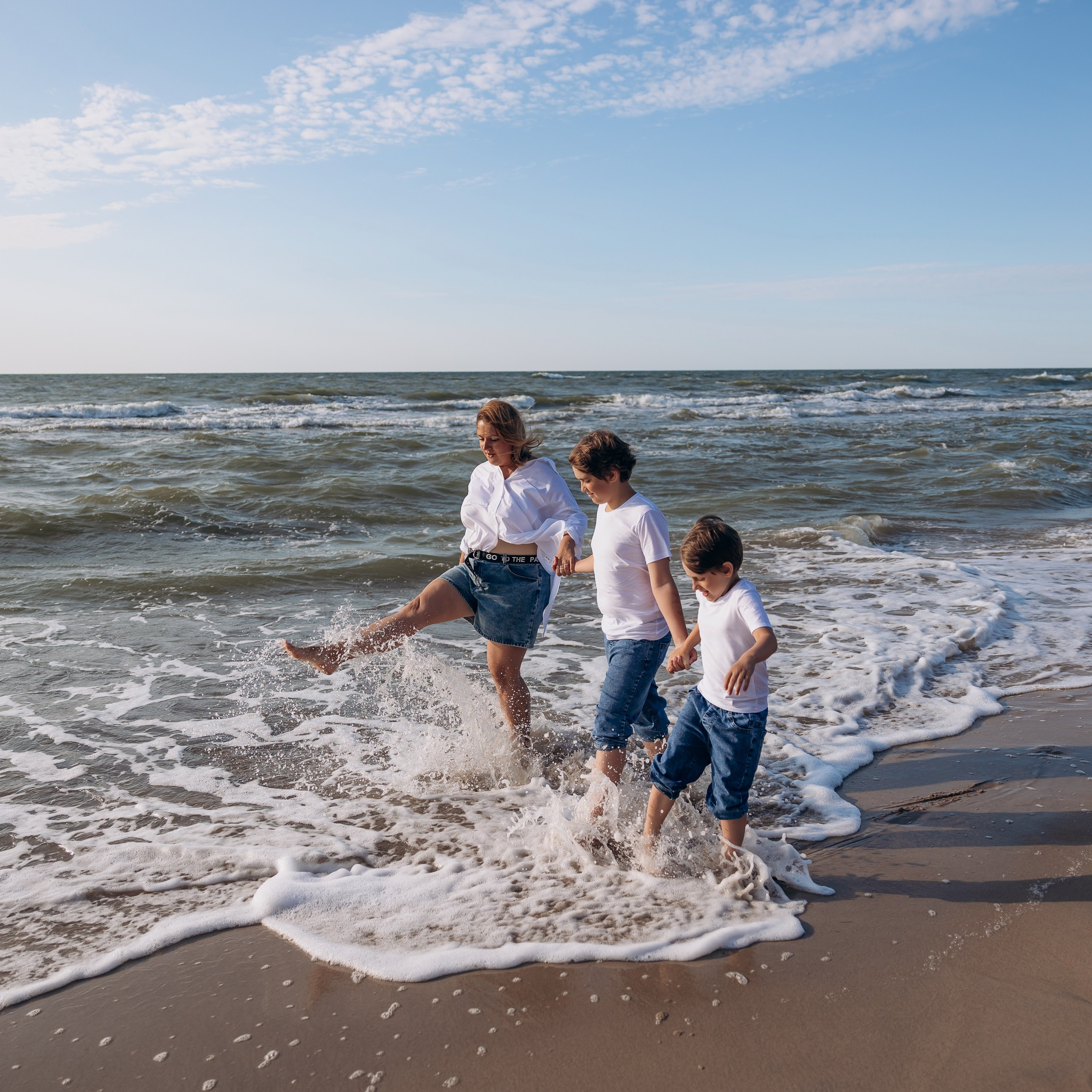 Семейная Куршская коса лето