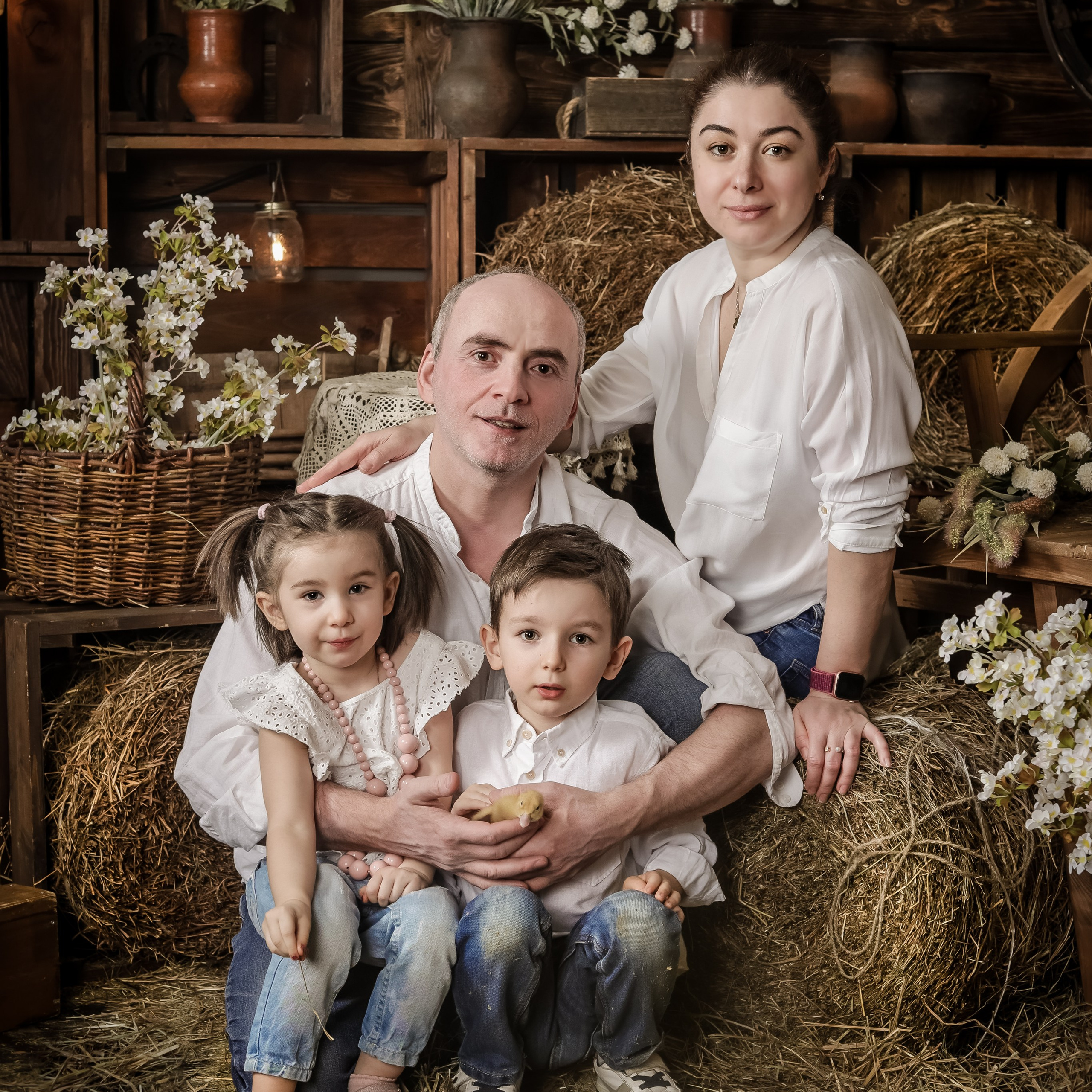 Тея и её семья. Забота и нежность девиз этой семьи. Семейный и детский фотограф Москва Елена Екимова 8926-895-38-86