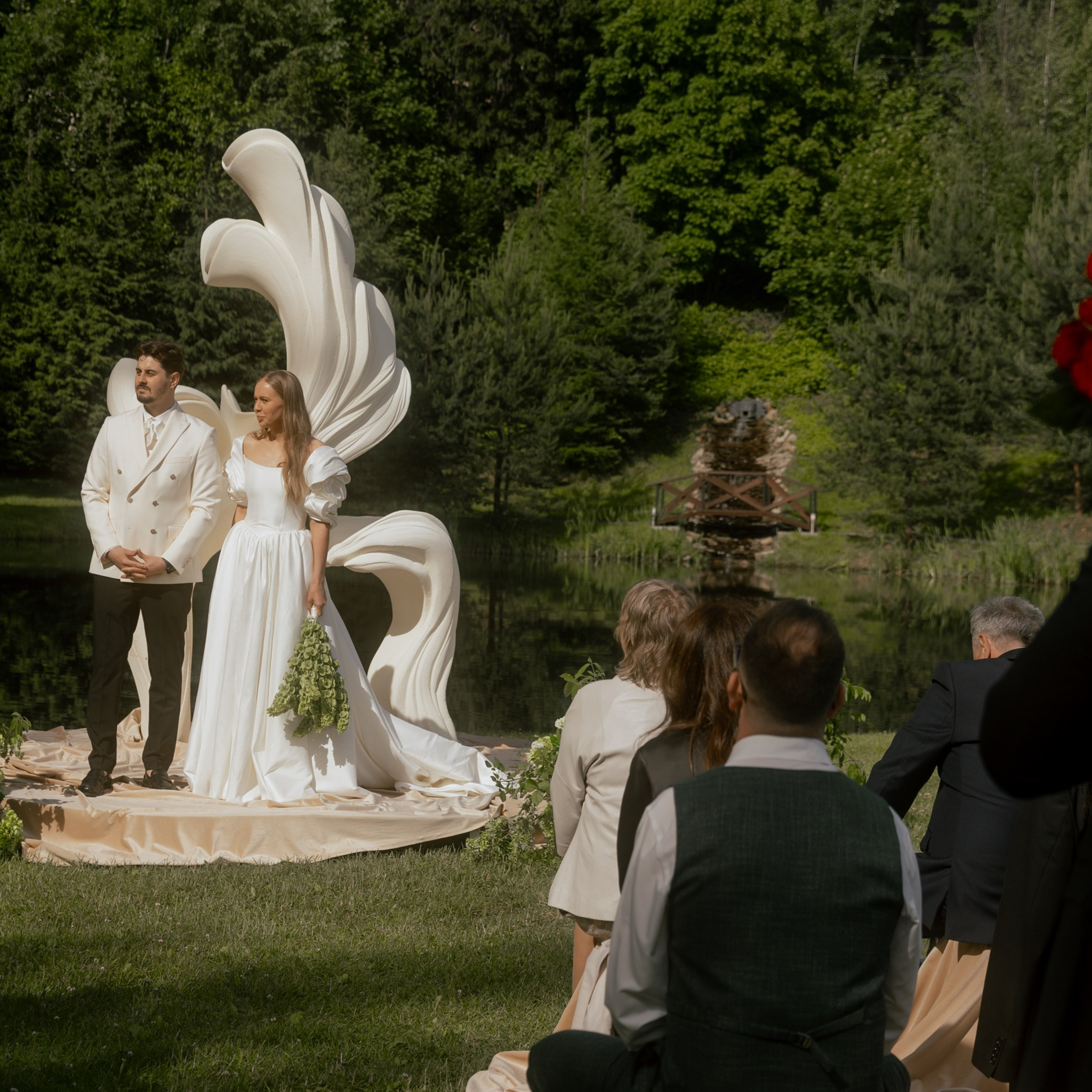 Надя и Вова, современная классика за городом, СПб