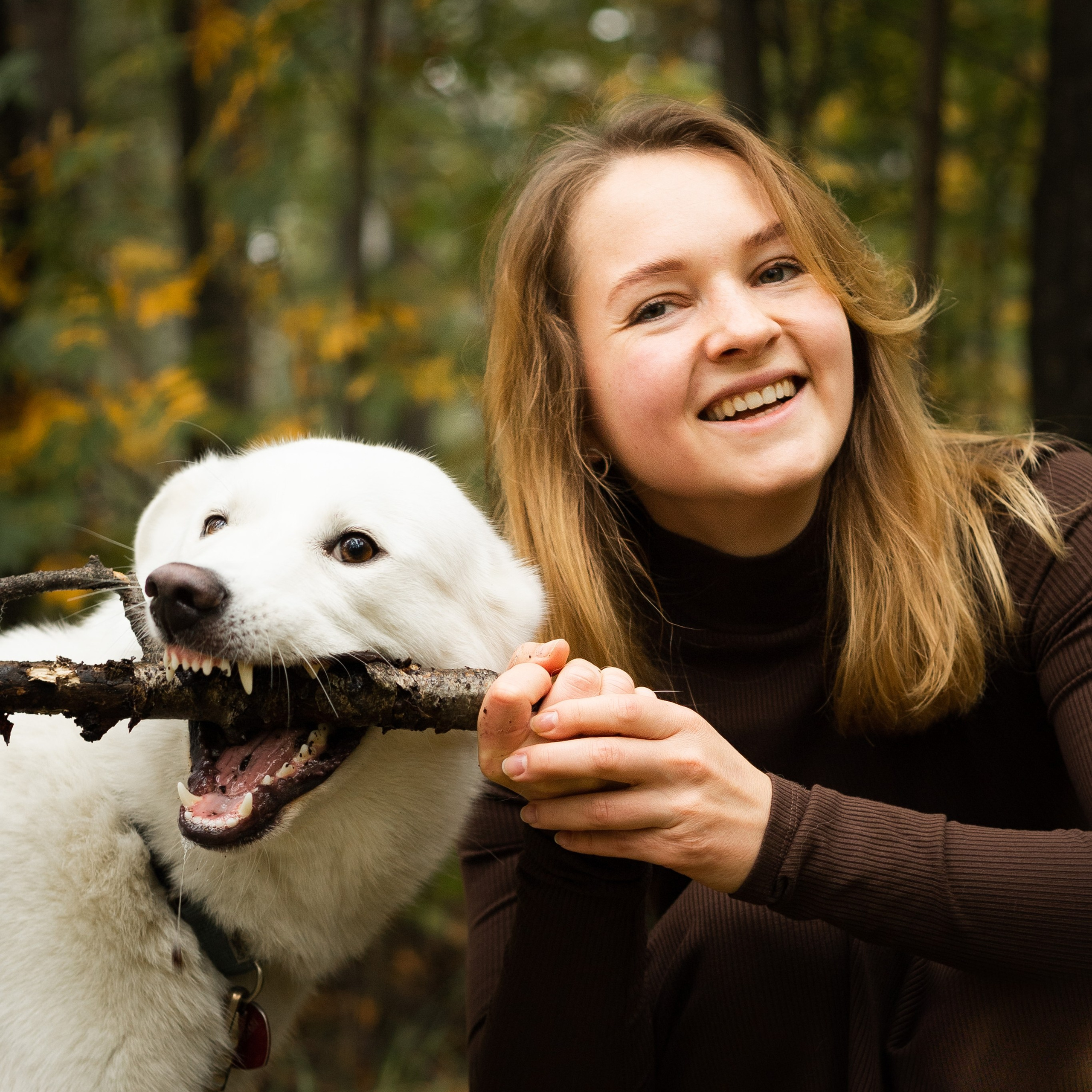 Таня и Зефирка. Фотосессия в парке с собакой