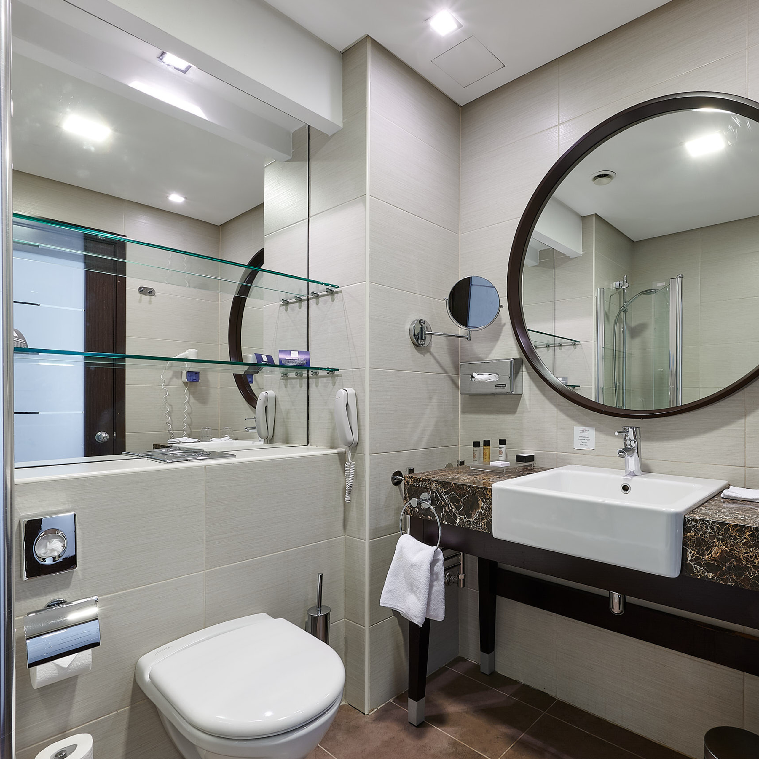 Отель «Crowne Plaza». Интерьерная съемка в Москве и России