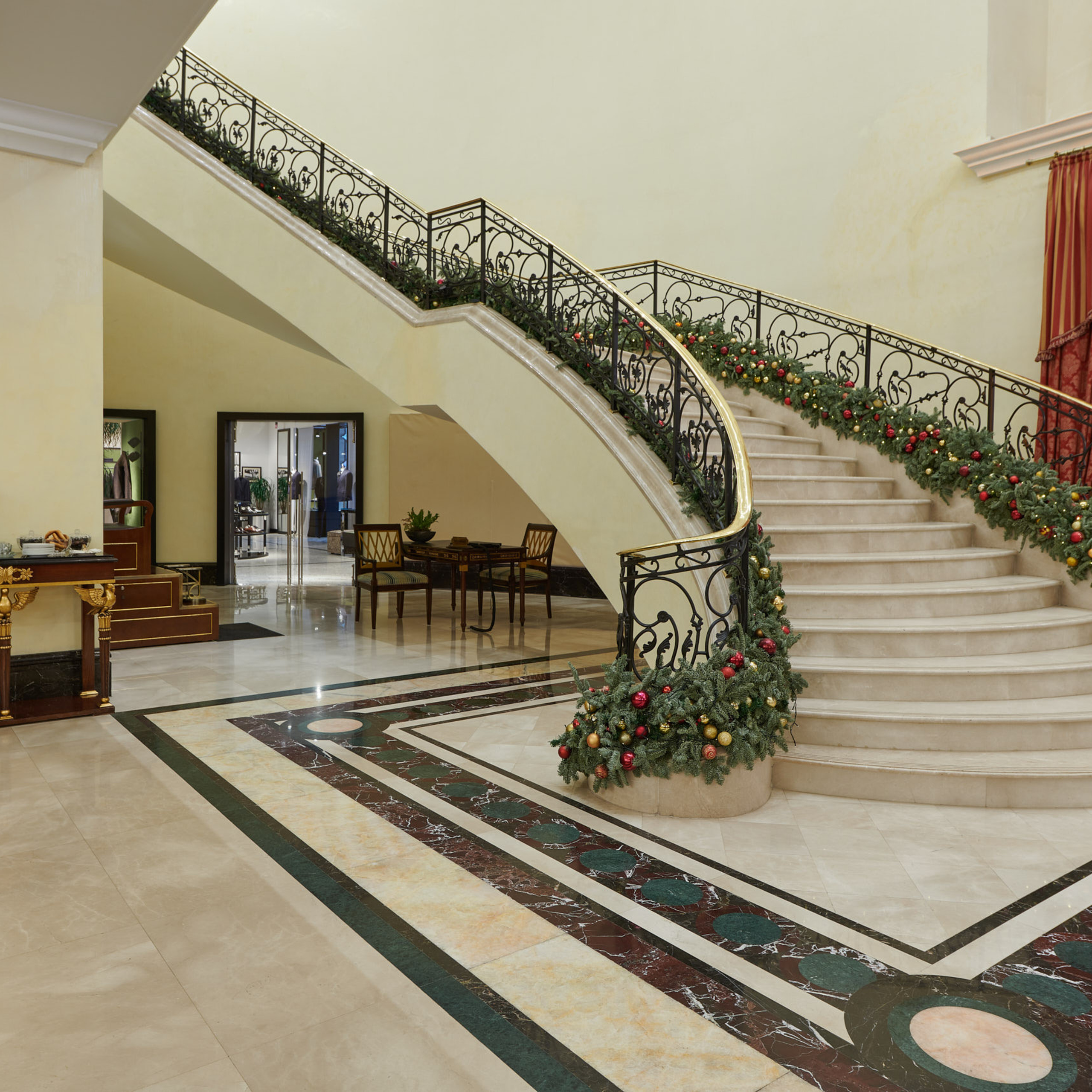 Бутик Cesare Attolini. Интерьерная съемка в Москве и России